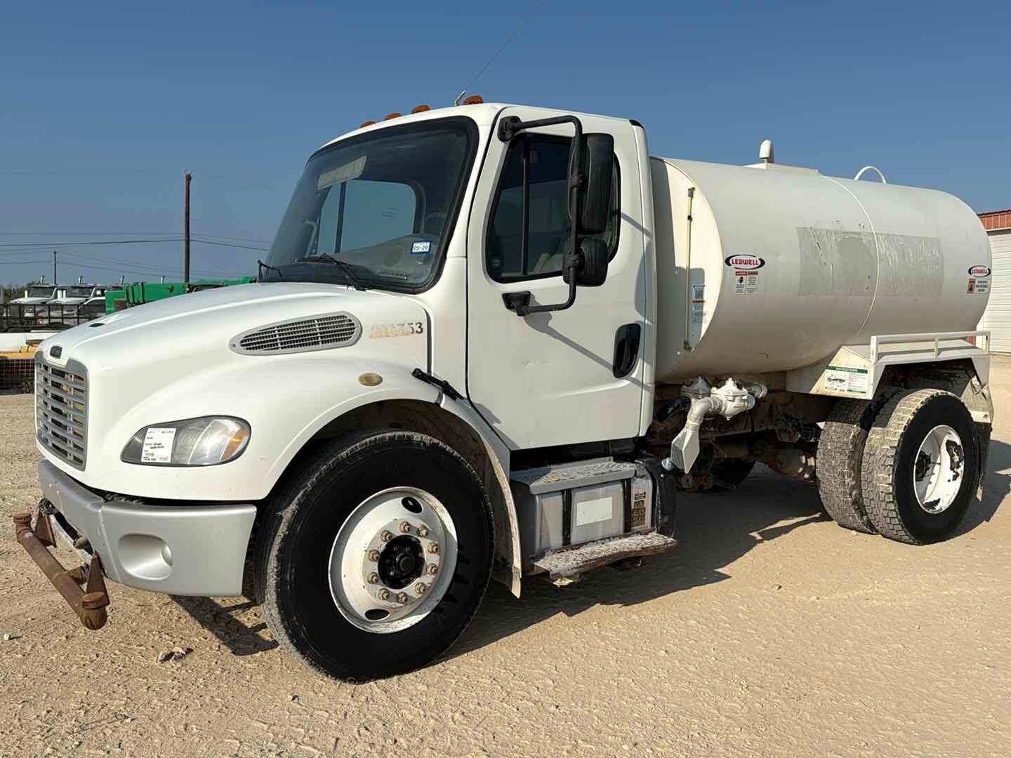 2019 FREIGHTLINER WATER TRUCK (A58214)