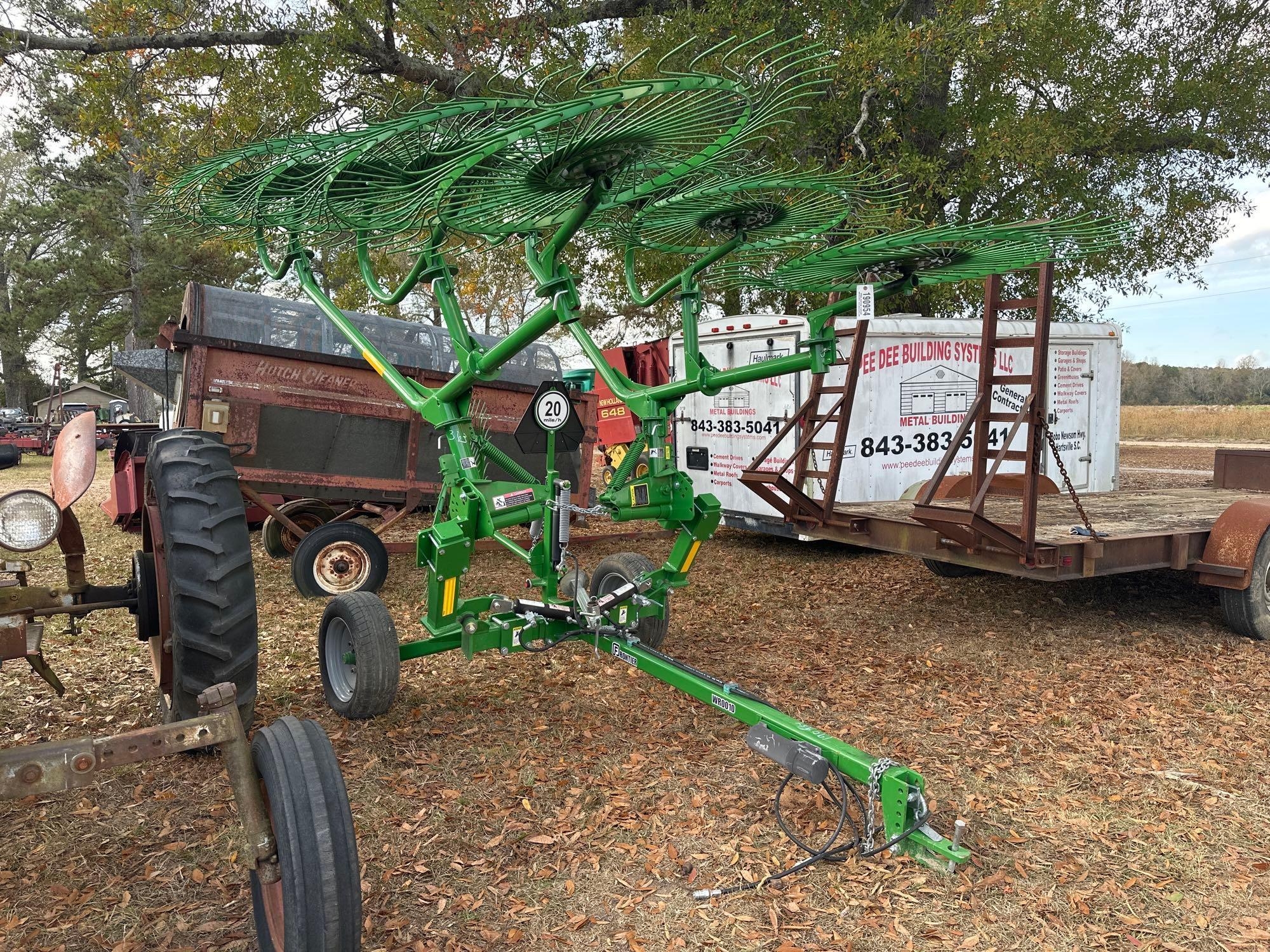 FRONTIER WR0010 - 8 WHEEL V RAKE (A52708)