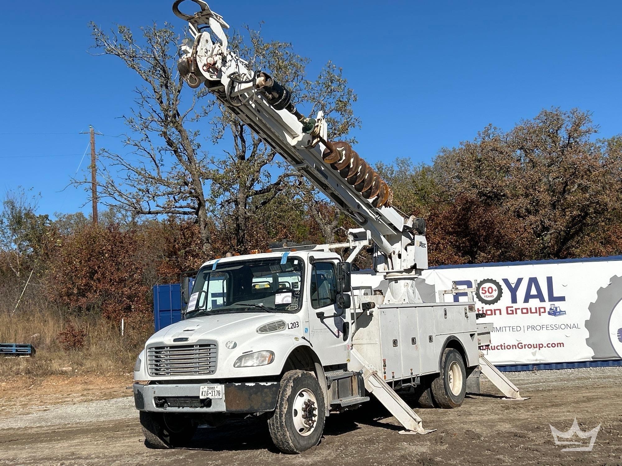 2019 Freightliner M2 106 AWD Altec DM47BTR Insulated Digger Derrick Truck (A55973)