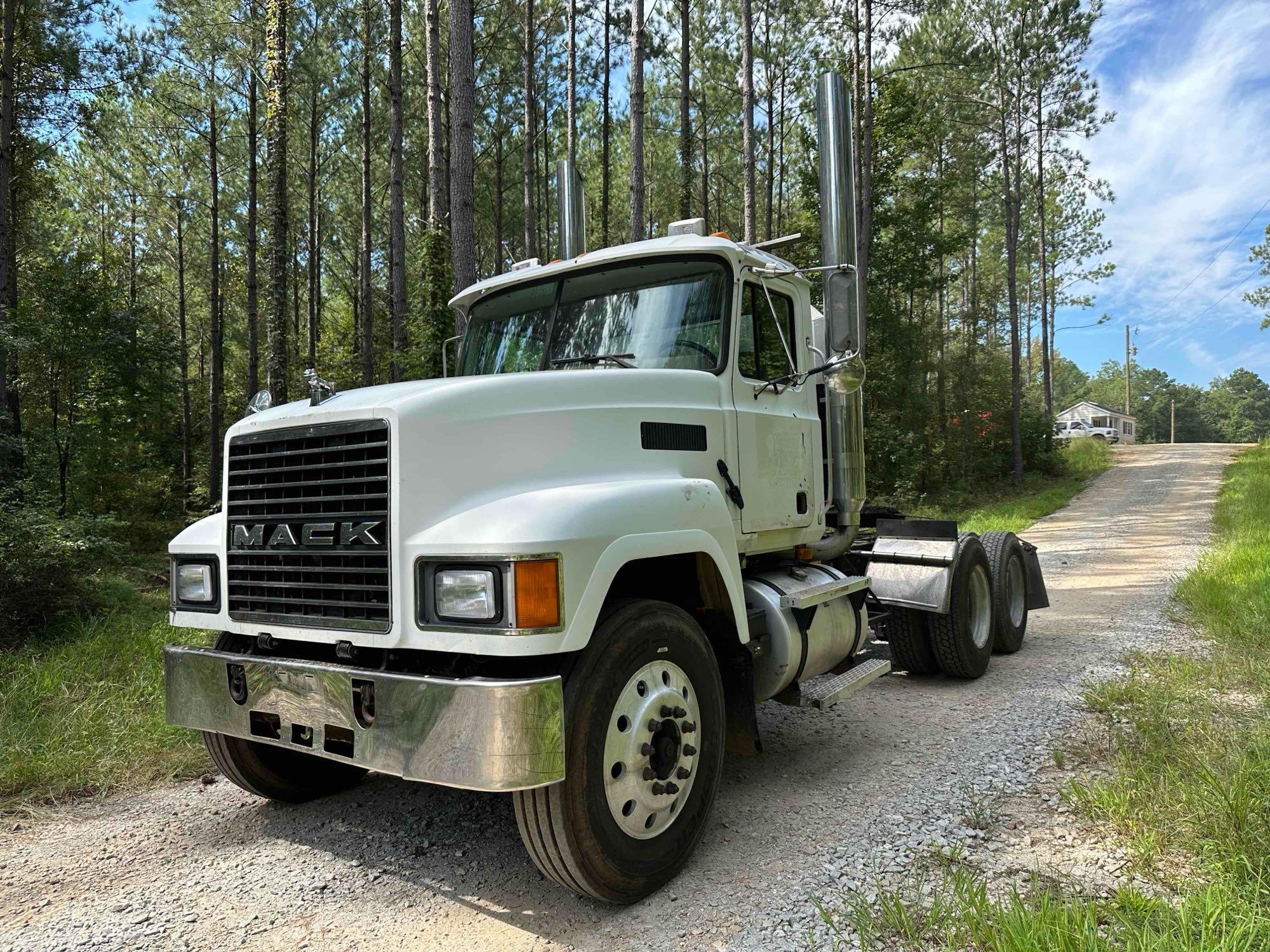 2003 Mack CH613 Day Cab Truck, VIN # 1M1AA18Y43W149661 (A51572)