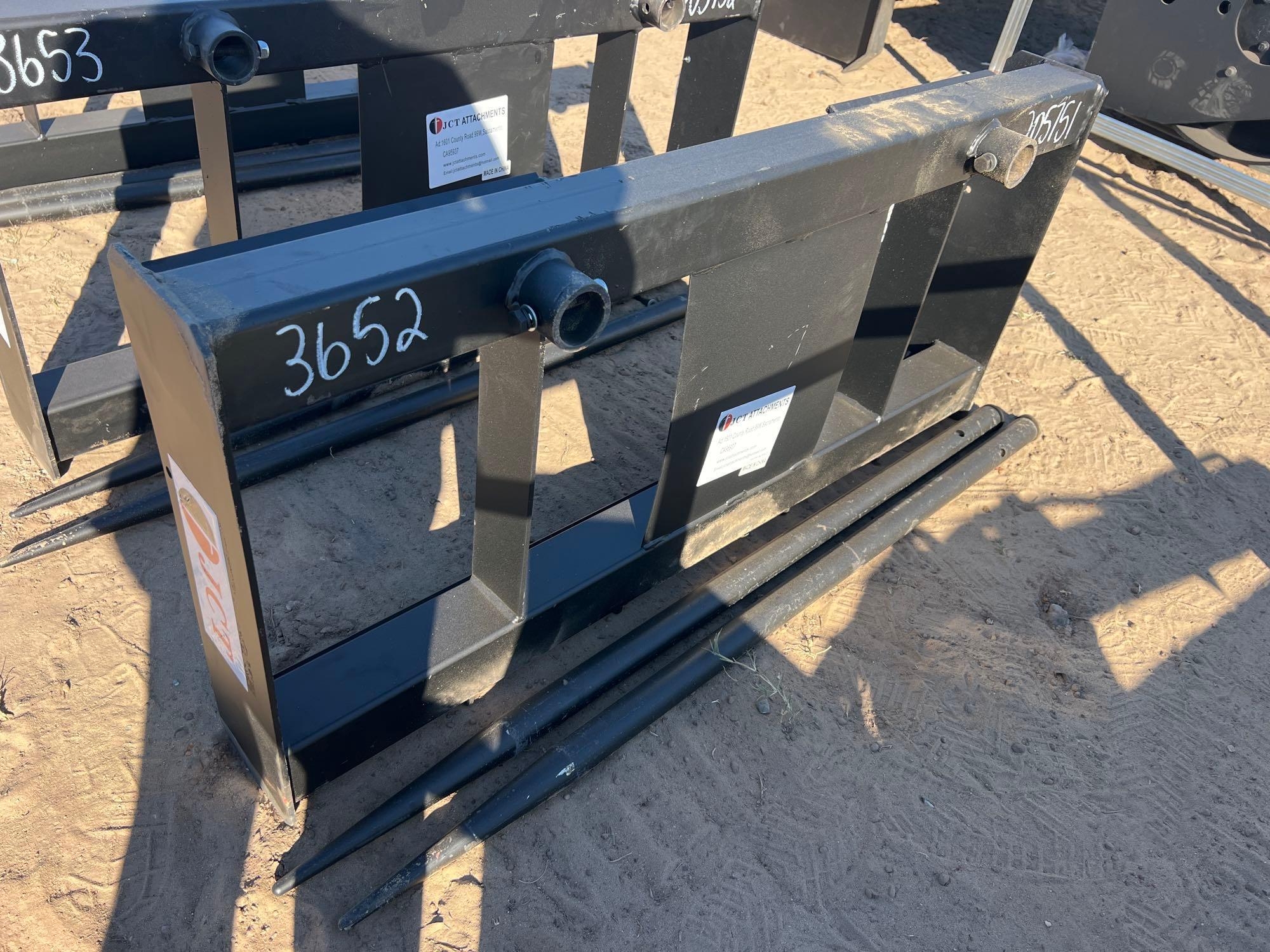 UNUSED JCT 2 PRONG BALE SPEAR (A57193)