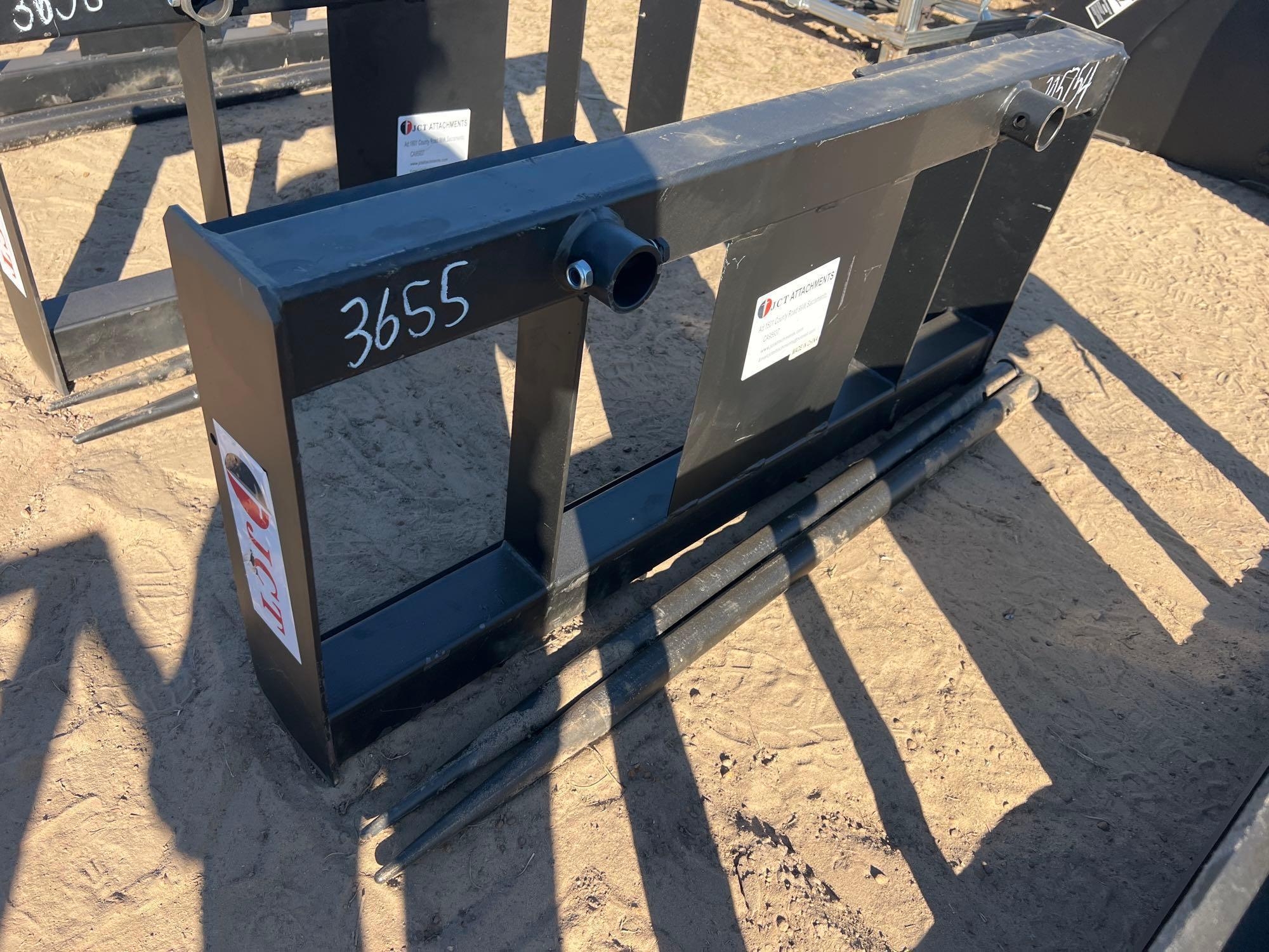 UNUSED JCT 2 PRONG BALE SPEAR (A57193)