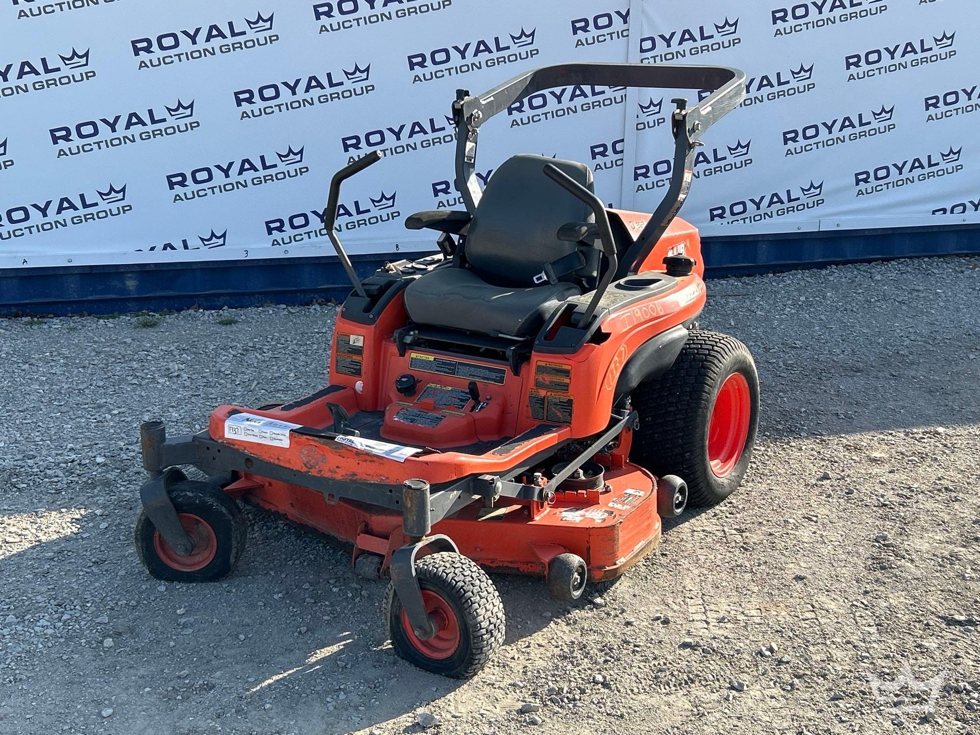Kubota ZD221 48in. Zero Turn Commercial Mower (A64194)