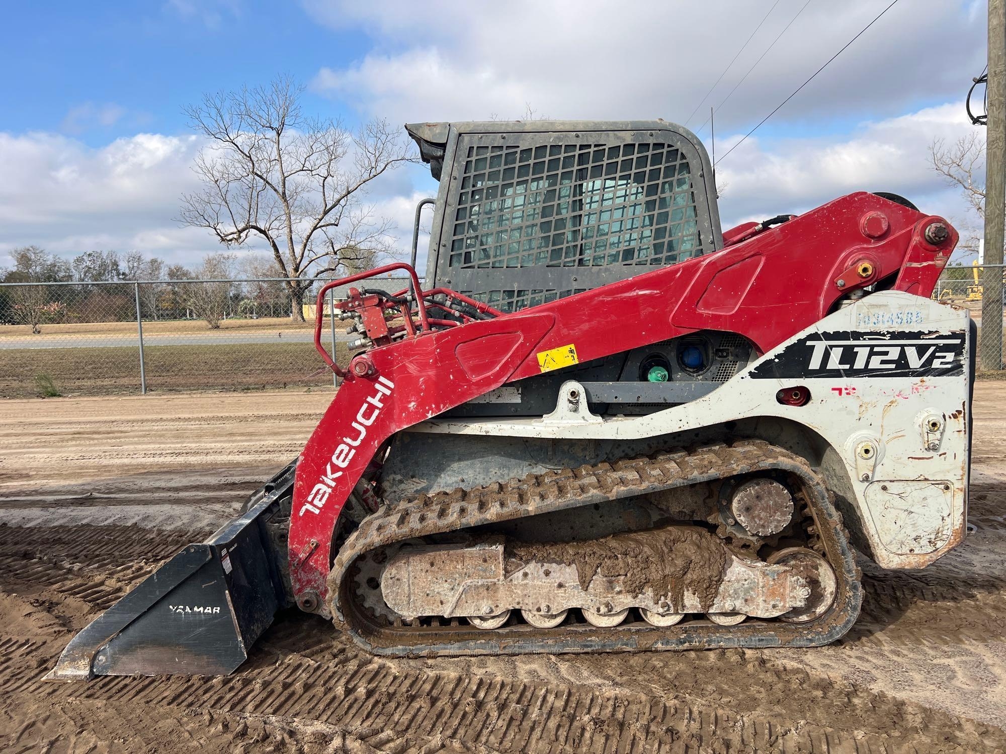 TAKEUCHI TL12V-2 SKID STEER (A52709)