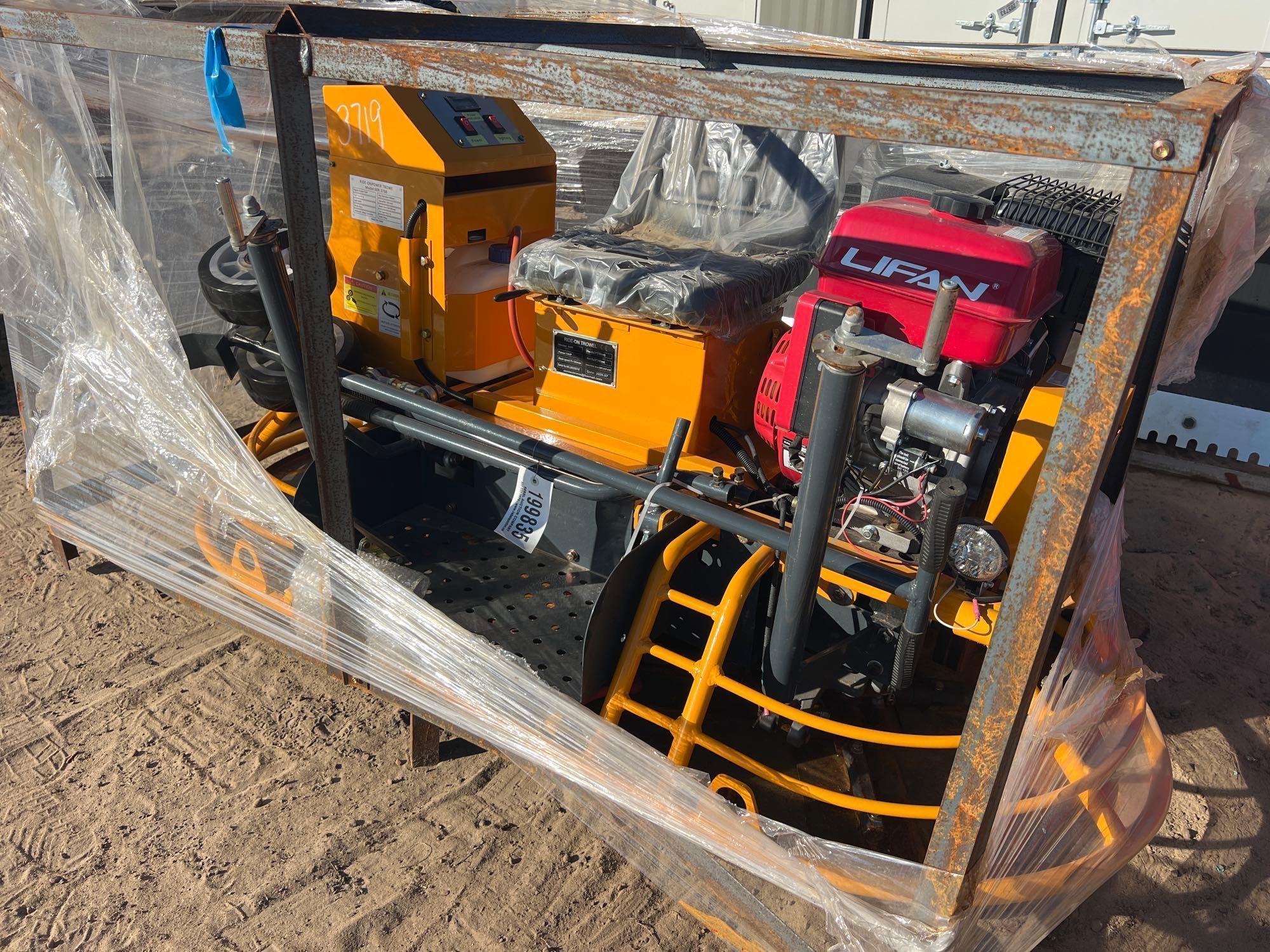 UNUSED FUTURE FT-80R RIDE ON TROWEL (A57193)