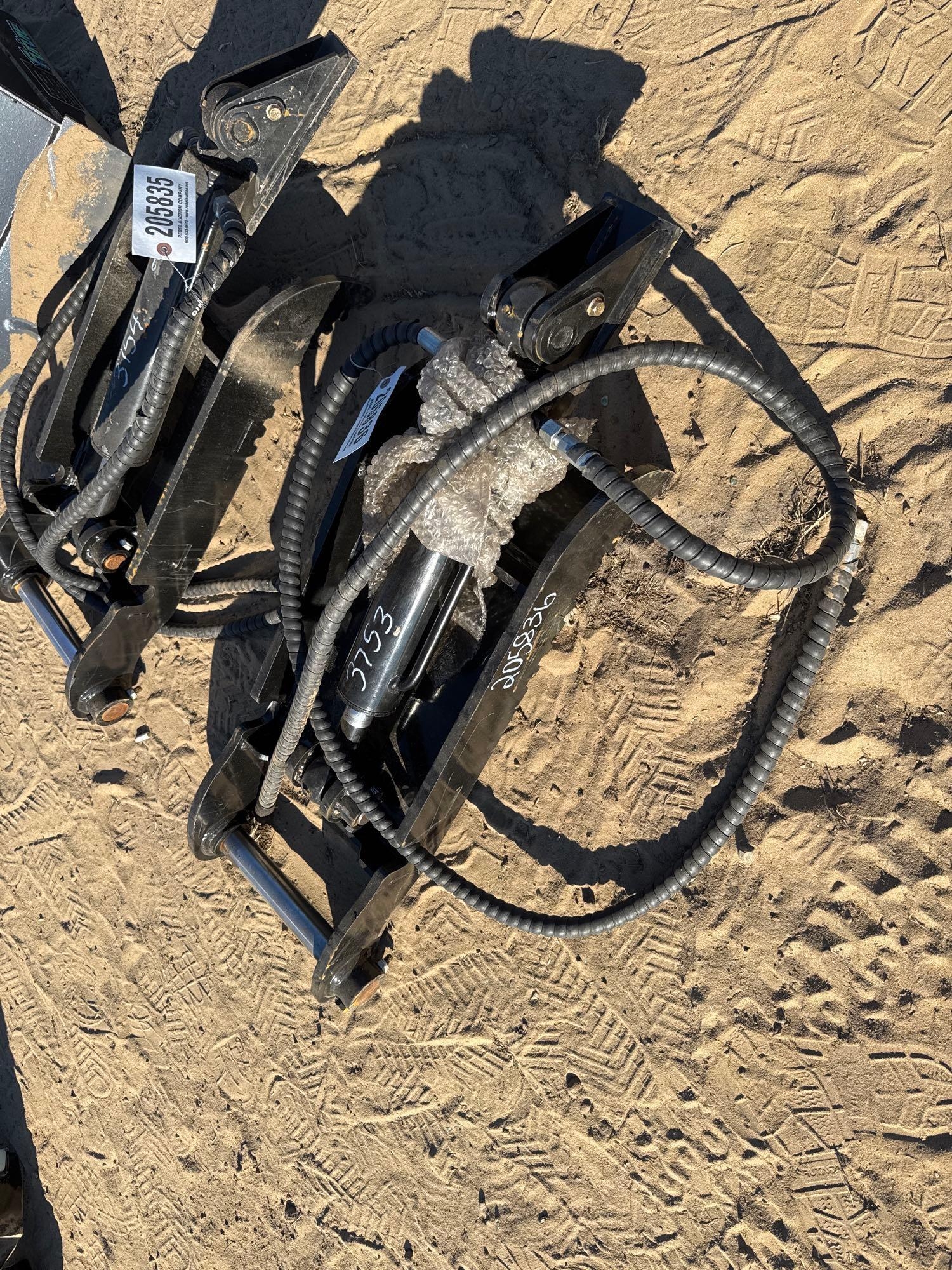 UNUSED FUTURE XJ3T-3T HYD THUMB CLAMP (A57193)