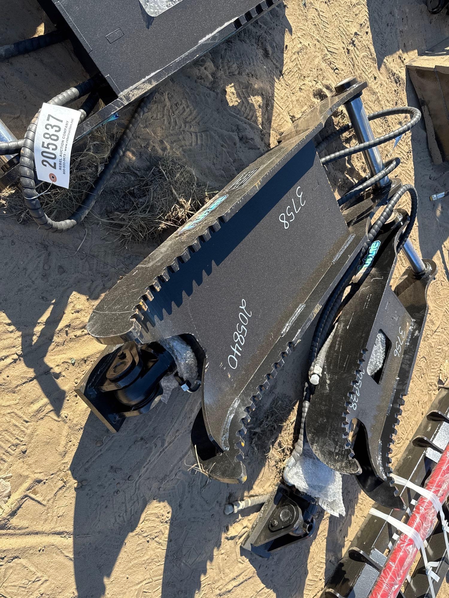 UNUSED FUTURE XJ7T-7T HYD THUMB CLAMP (A57193)