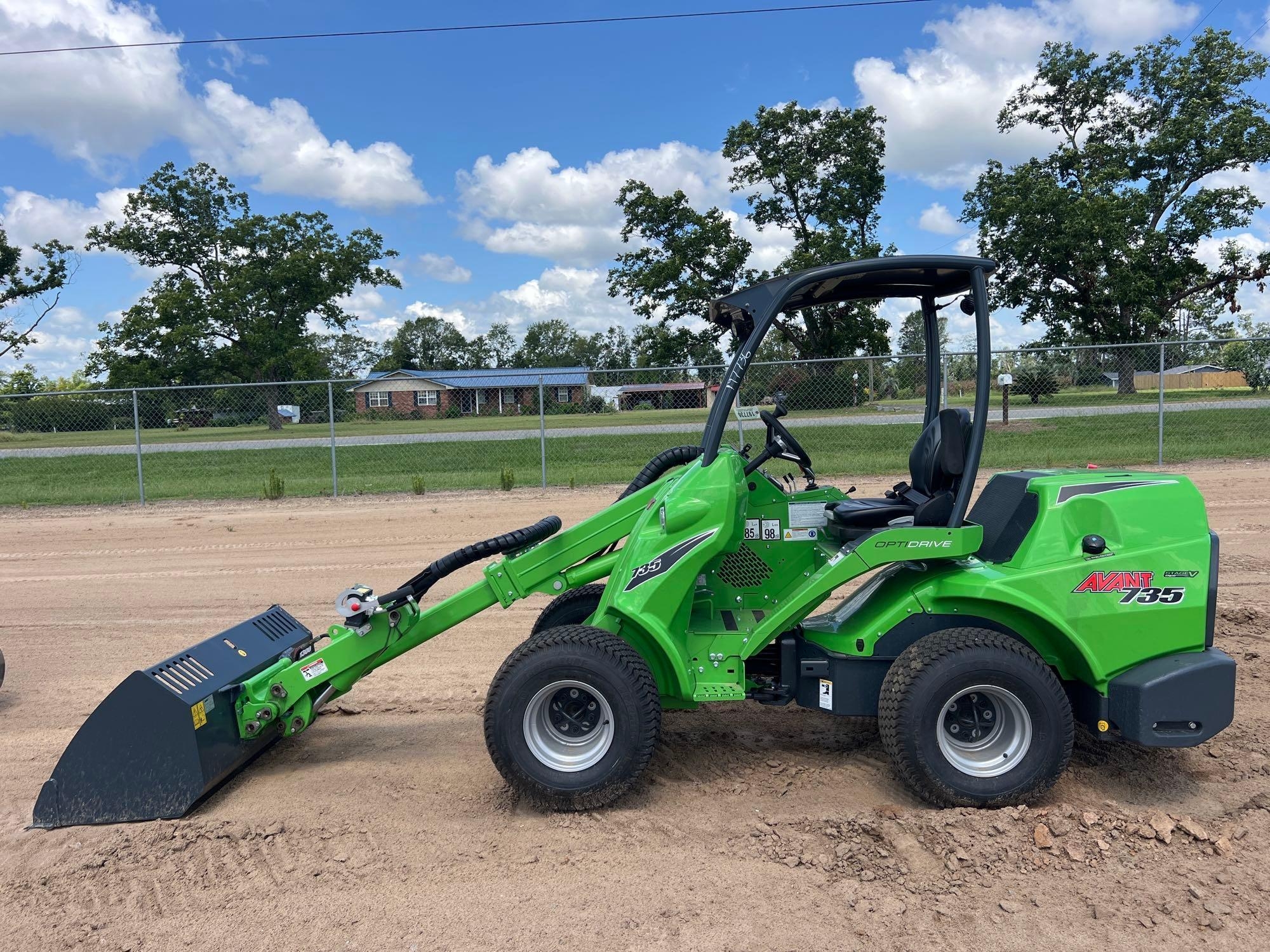 2023 AVANT 735 COMPACT WHEEL LOADER (A51242)