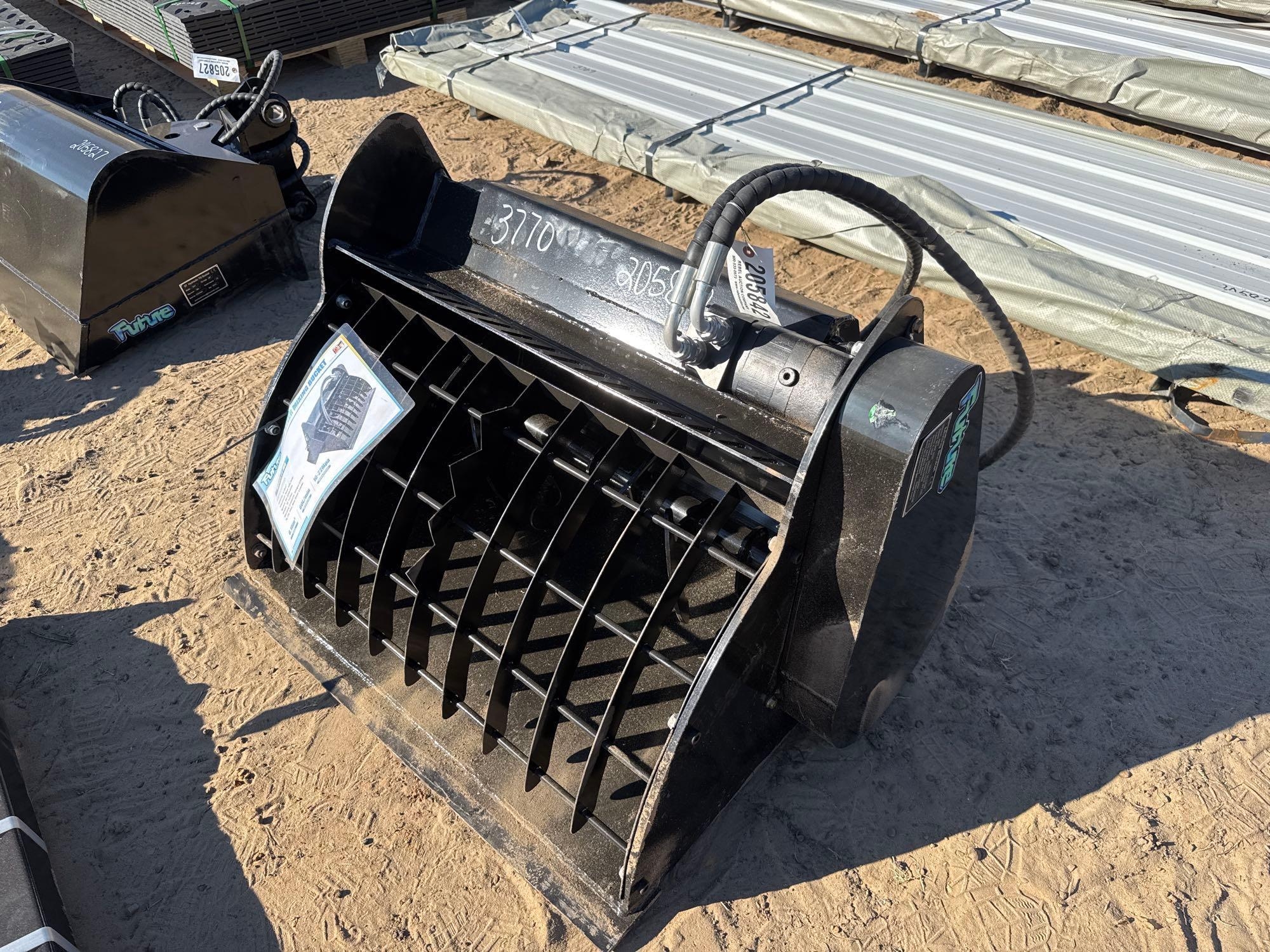 UNUSED FUTURE FTJBD -32" MINI HYD MIXING BUCKET (A57193)