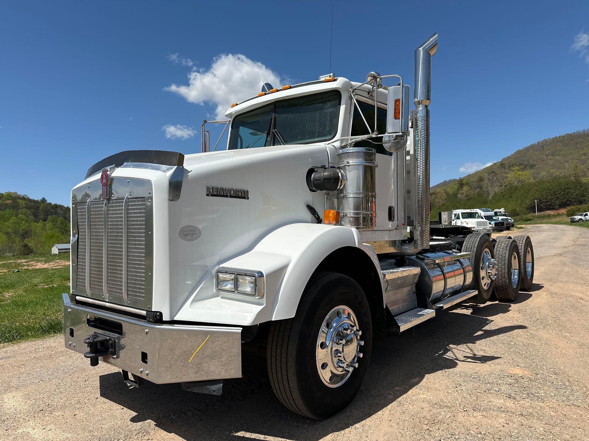 2009 Kenworth T800 Truck, VIN # 1XKDP4EX69J245973 (A44391)