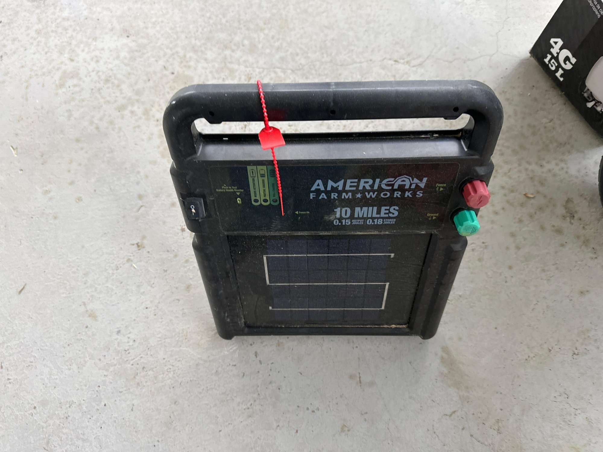 10 Mile American Farm Works Electric Fence Controller (A44391)