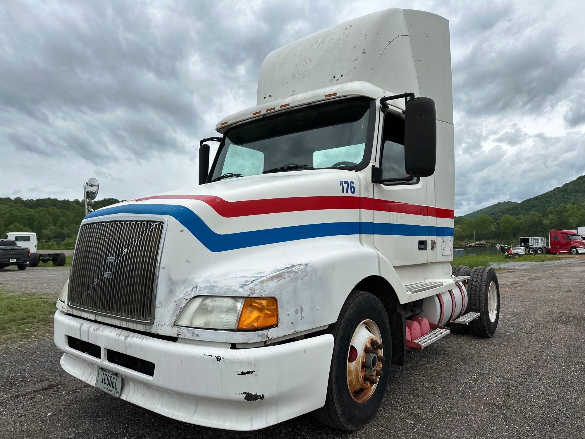 1999 Volvo VN Truck, VIN # 4VA7BBJF9XN770848 (A51572)