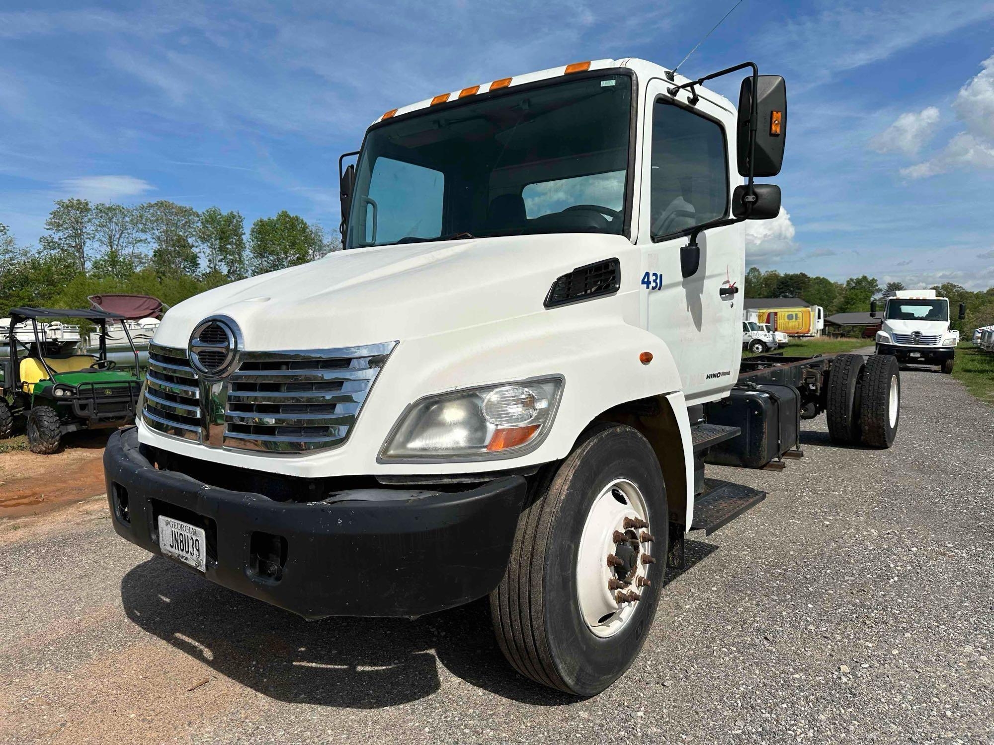 2006 Hino 268 Truck, VIN # 5PVNJ81T962S11110 (A48836)