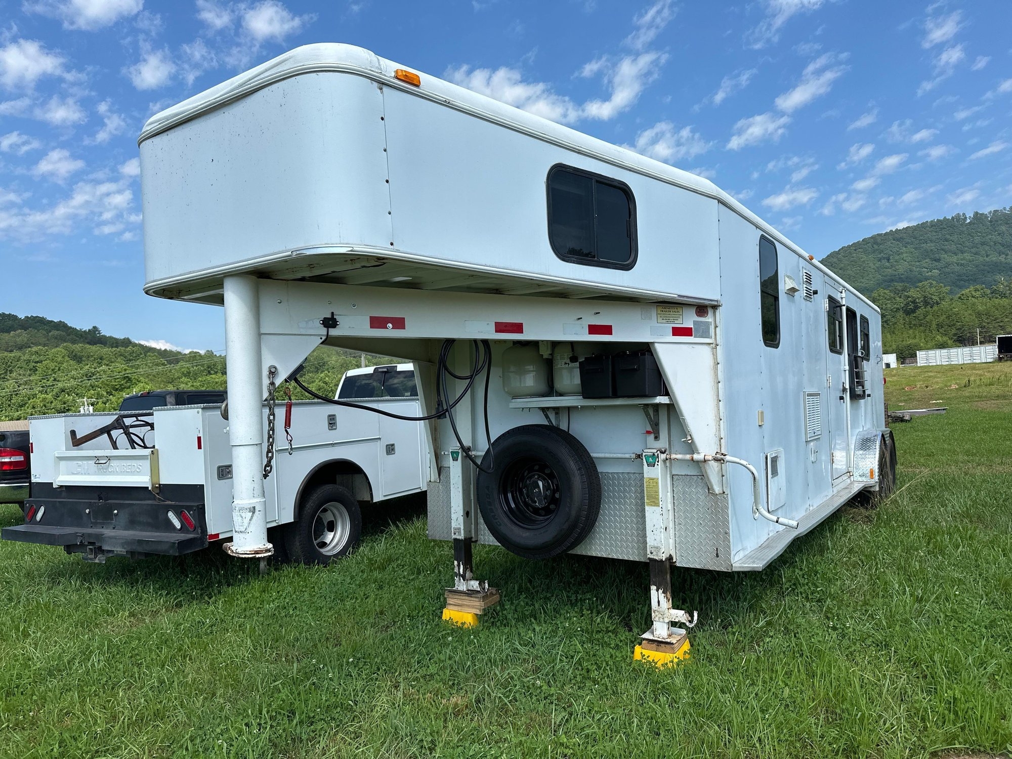 1999 Featherlite Trailer, VIN # 4FGL02426XH023695 (A48836)