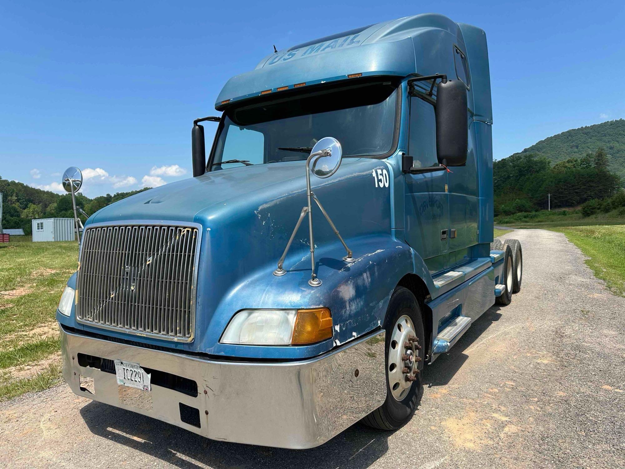 2000 Volvo VNL Truck, VIN # 4V4ND4RJ3YN778504 (A48836)
