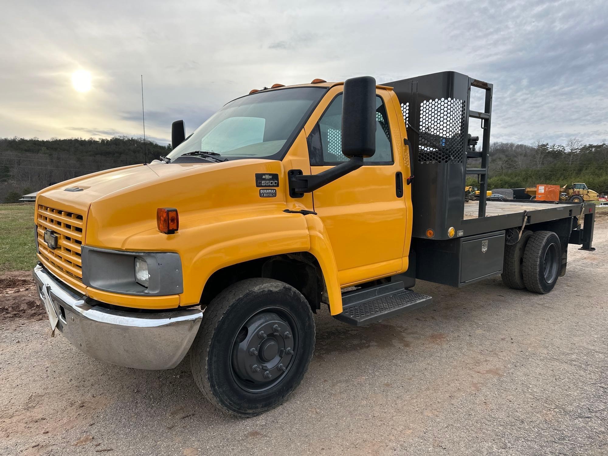 2004 Chevrolet C5500 Flatbed Service Truck, VIN # 1GBE5C1214F513547 (A57453)