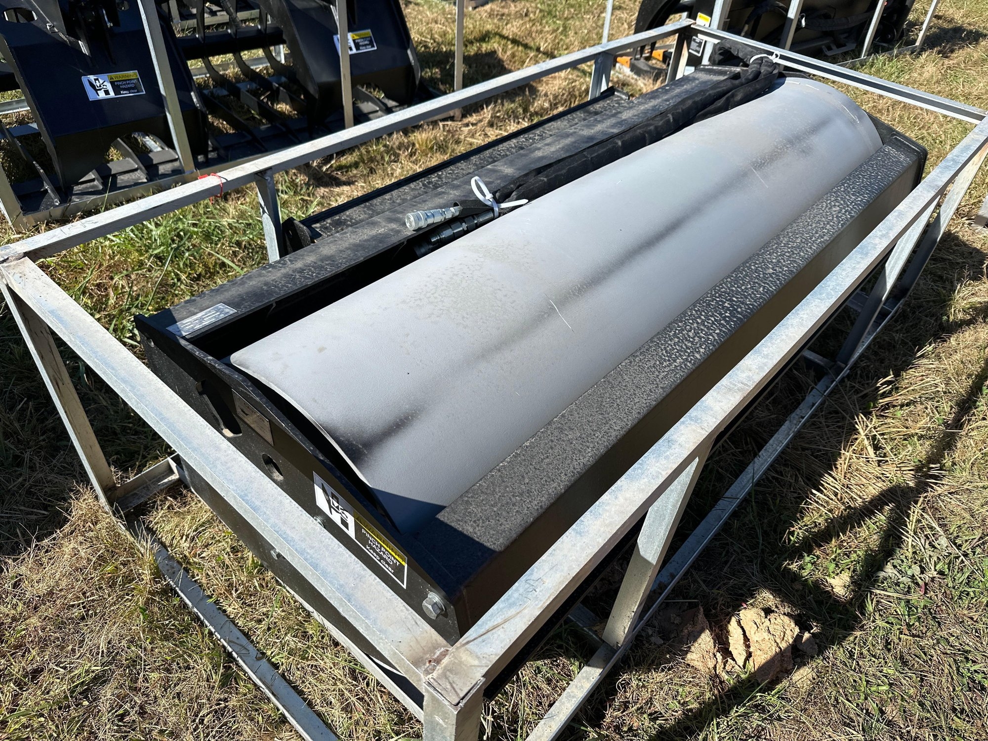 New/Unused 72inch Quick Attach Rock Grapple Bucket (A57454)