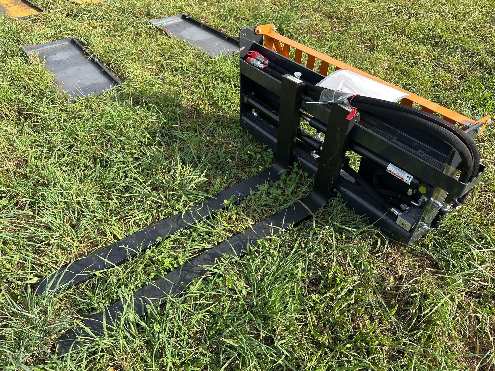 2025 New/Unused Wolverine Hydraulic Skid Steer Pallet Forks (A51573)