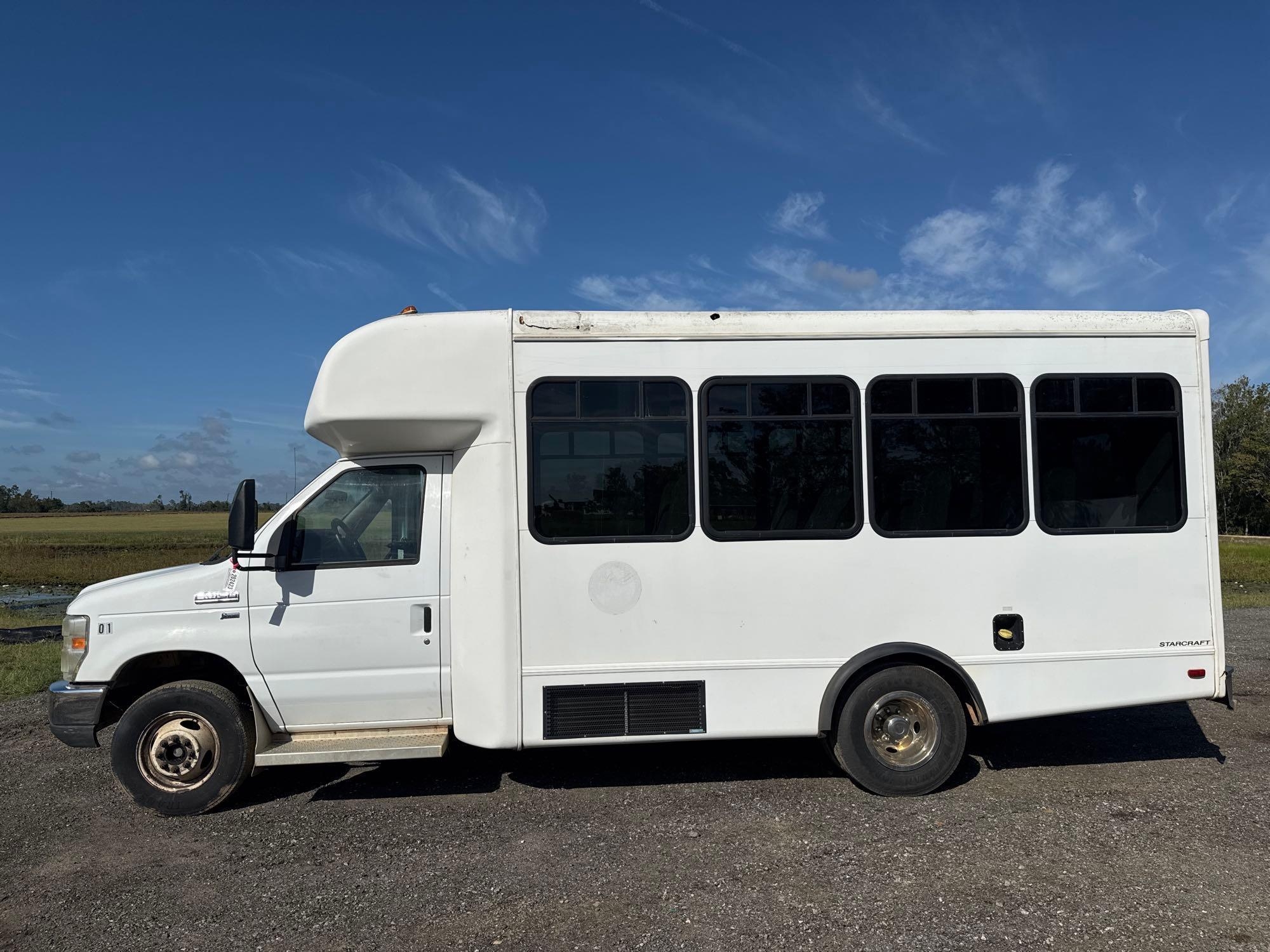 2009 FORD E-350 SUPER DUTY 16 PASSENGER VAN (A51406)