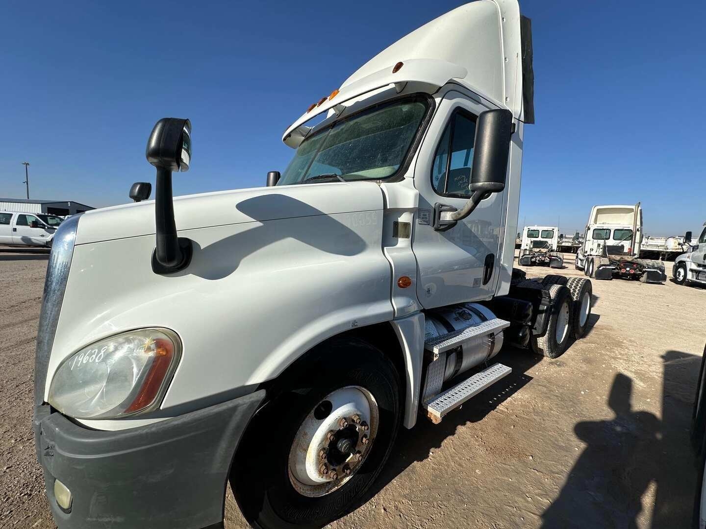 2013 FREIGHTLINER CASCADIA (A58214)