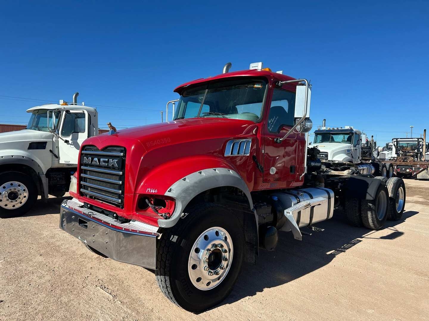 2020 MACK GRANITE (A58214)