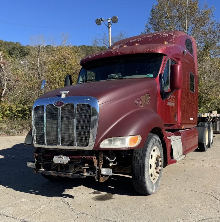 2007 Peterbilt with a CAT Engine (A62679)