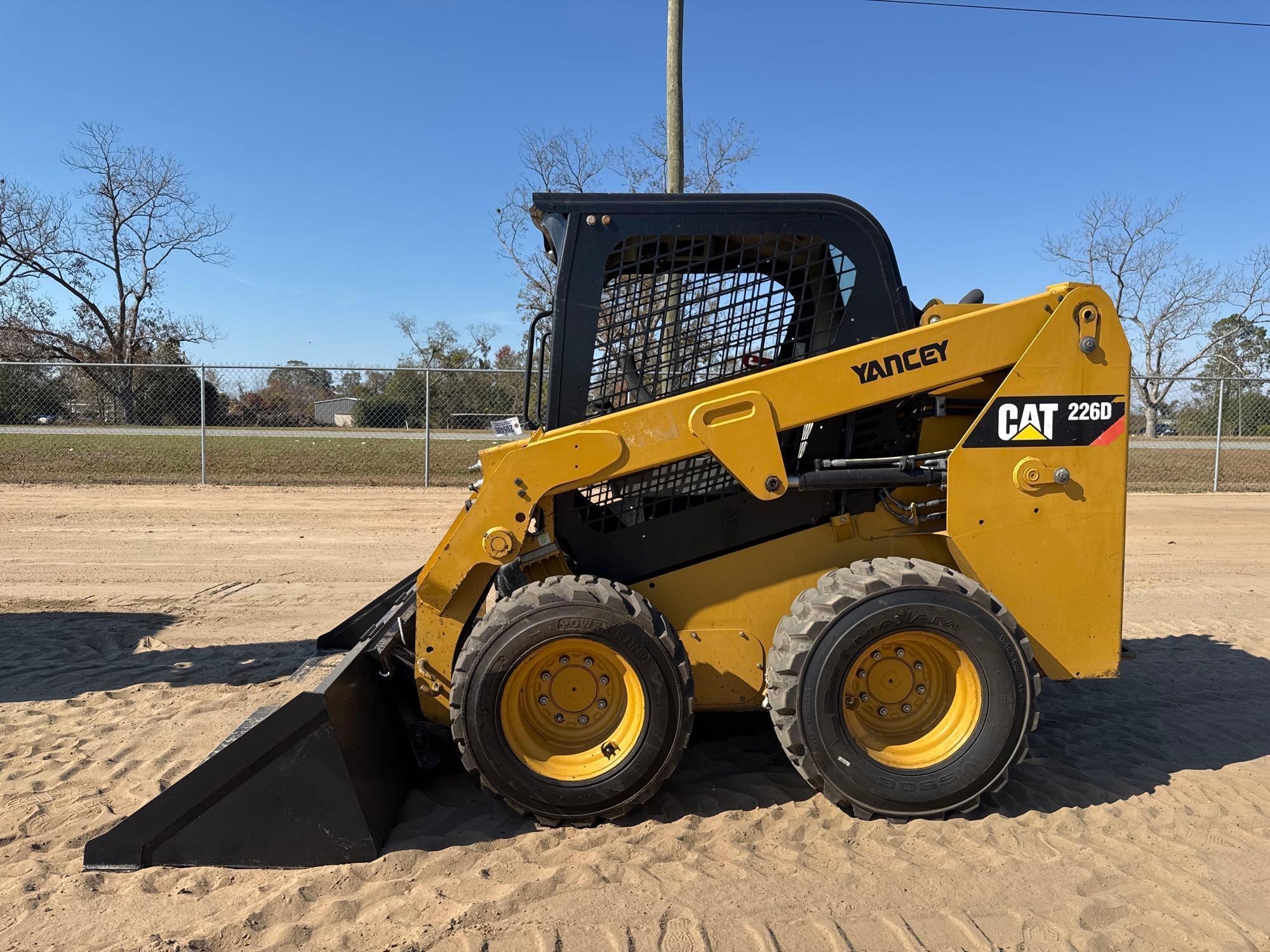 2019 CATERPILLAR 226D SKID STEER (A52709)