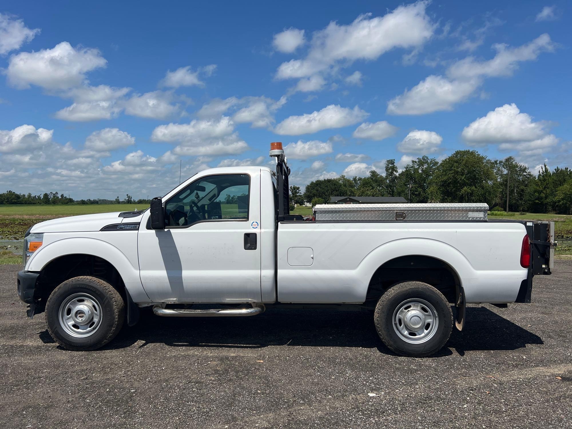 2015 FORD F-250XL SUPER DUTY TRUCK (A51406)