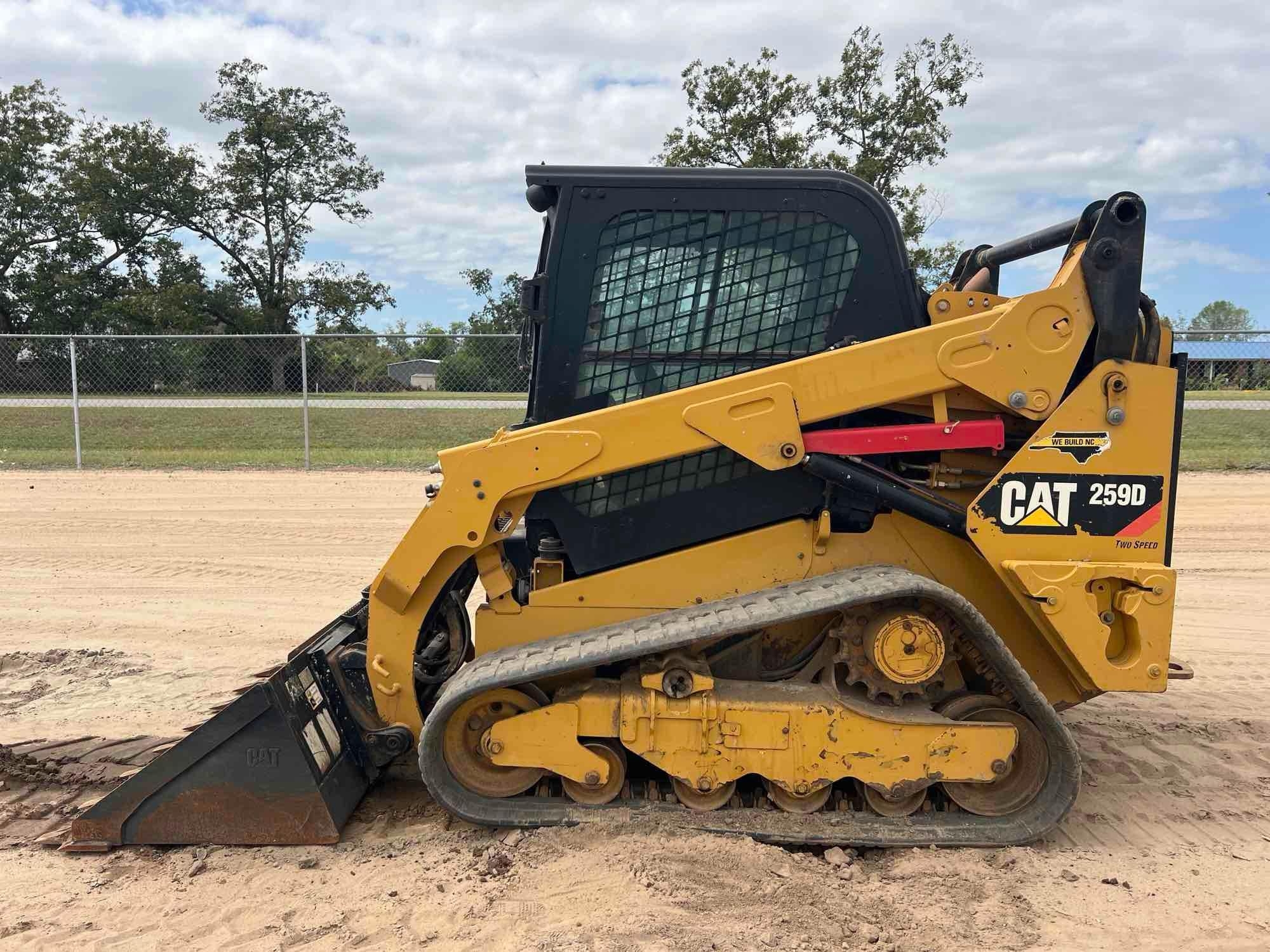 2019 CATERPILLAR 259D SKID STEER (A52705)