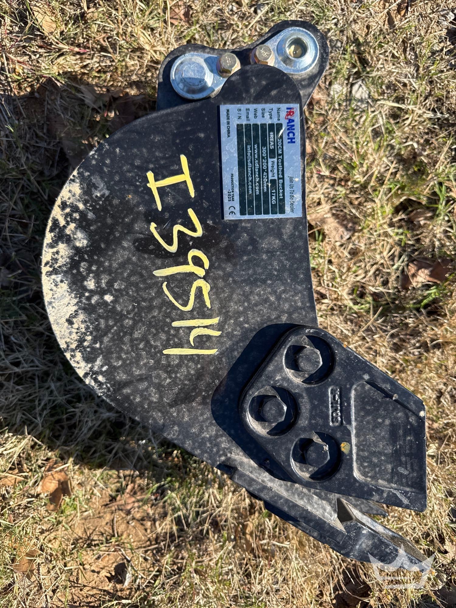 2025 20CM 8in Toothed Bucket (A55974)