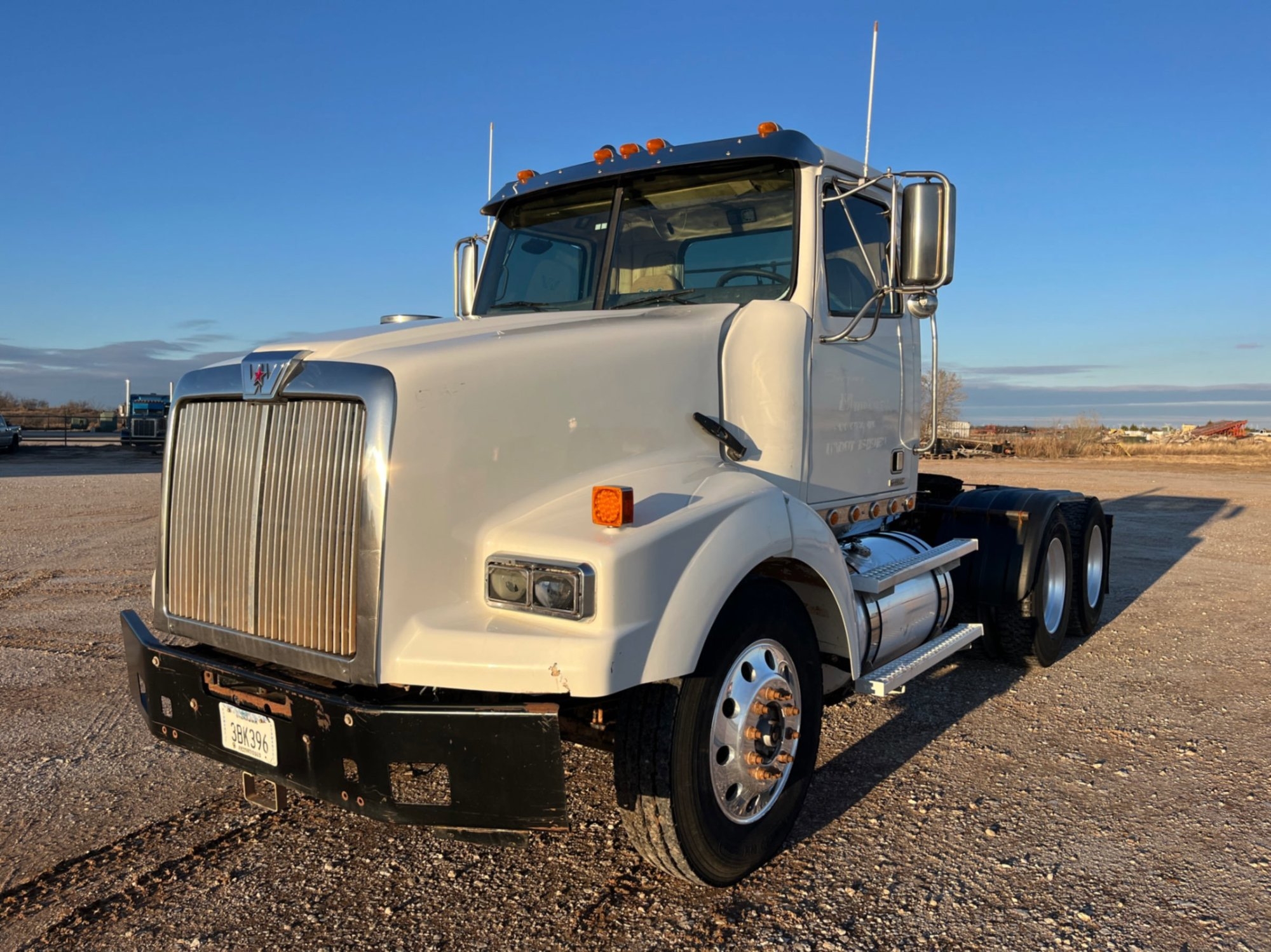 2016 WESTERN STAR 4900 SB DAY CAB (A58214)