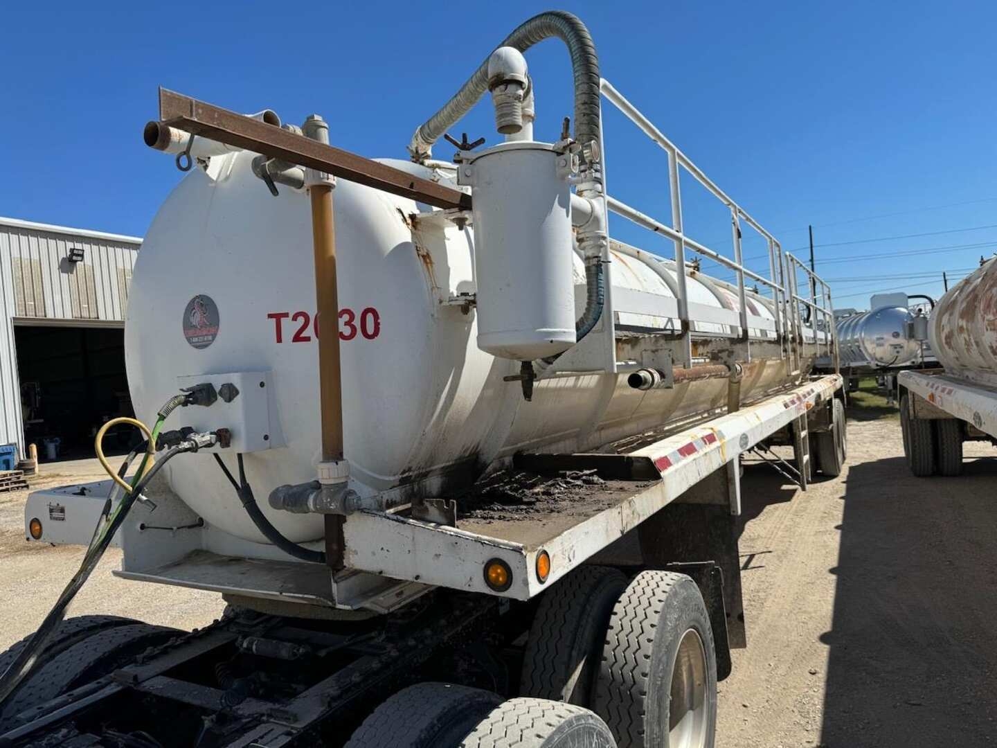 2014 DRAGON  130BBL VACUUM TRAILER (A52472)