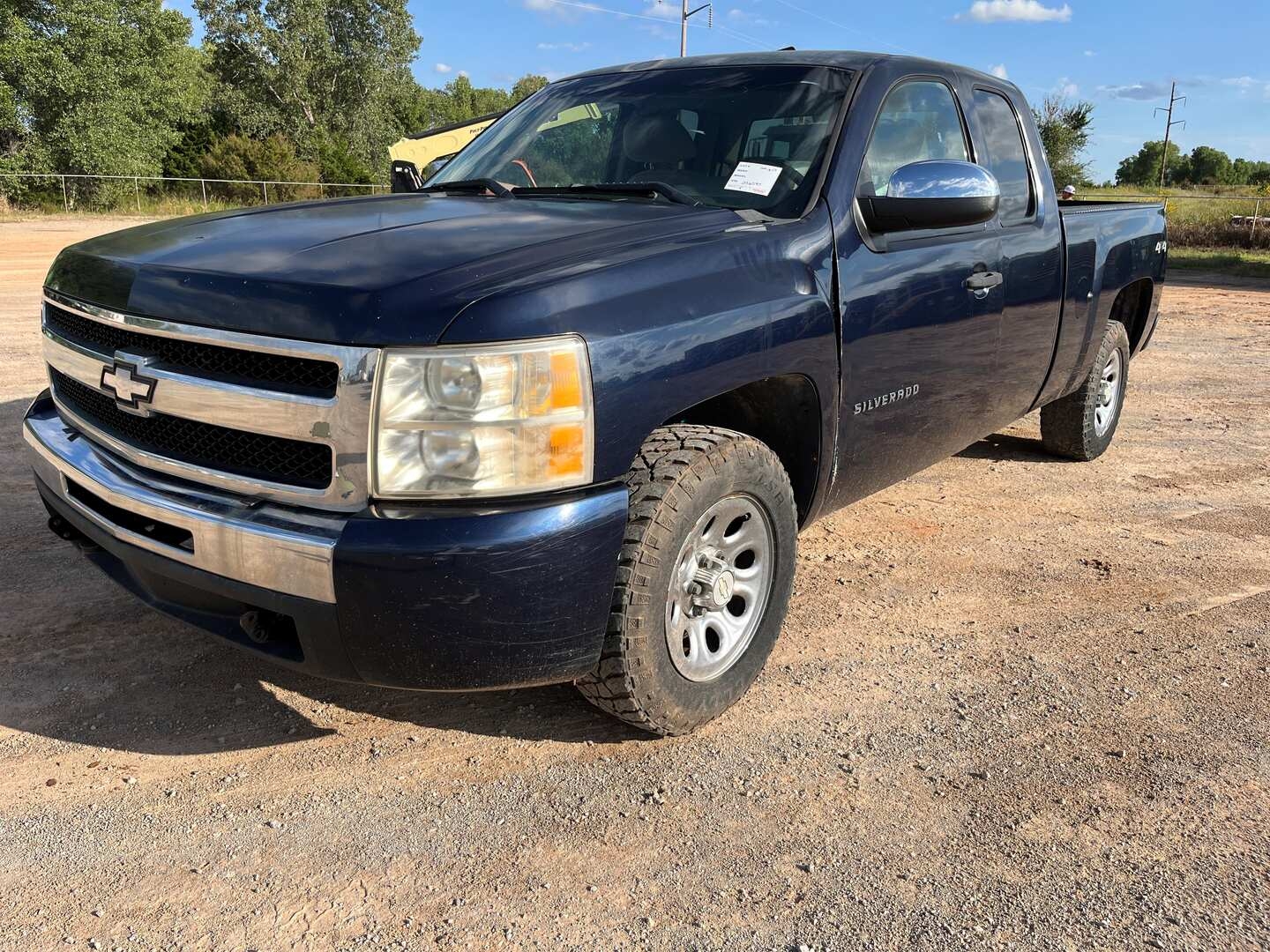 2010 CHEVROLET SILVERADO (INOPERABLE) (A53843)