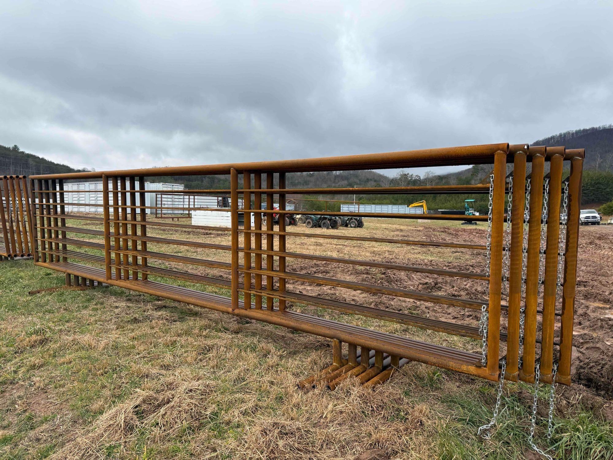 (1) HD 24ft Free Standing Corral Panel (A57454)