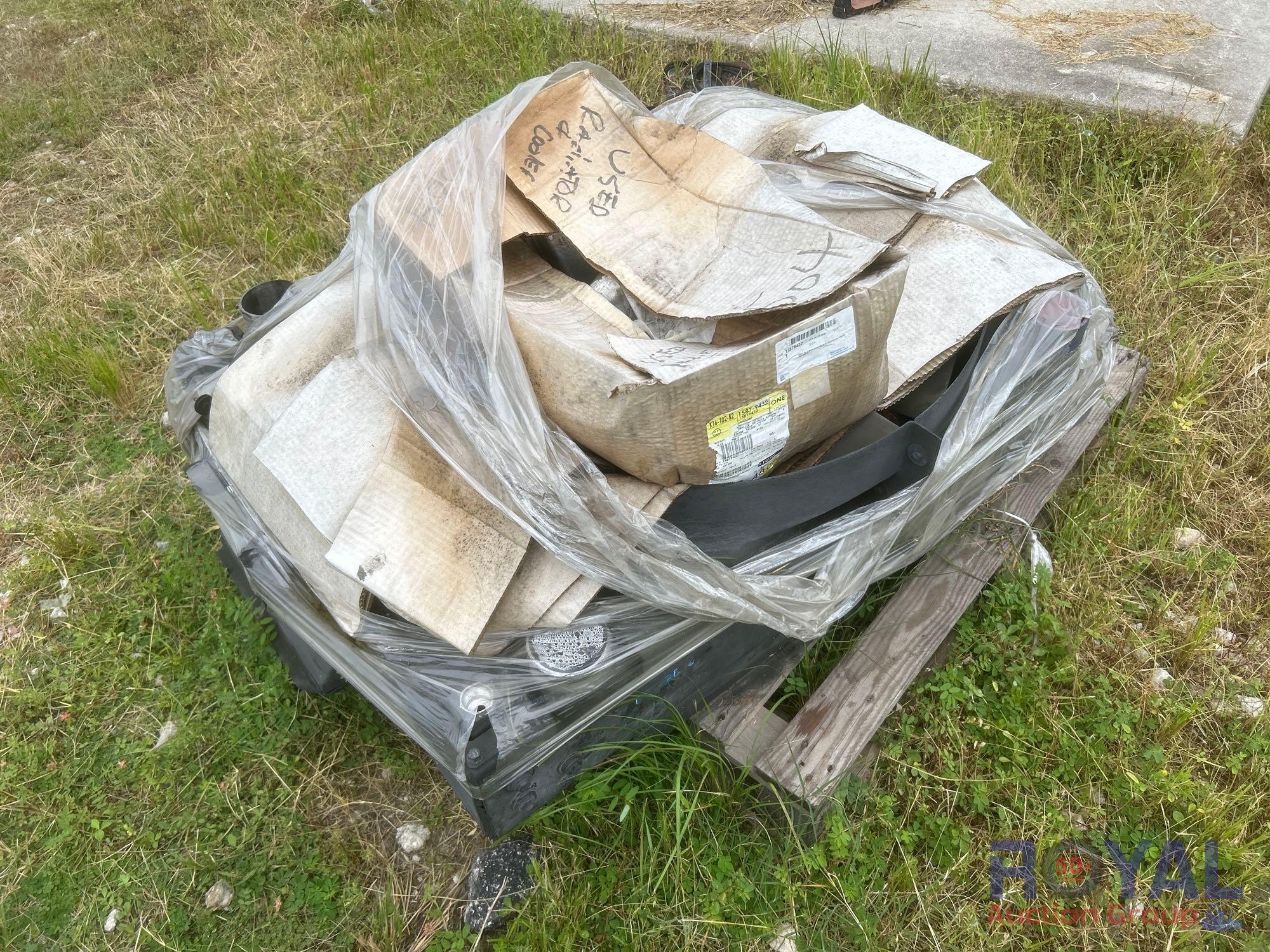 Used Miscellaneous Truck Parts (A53425)
