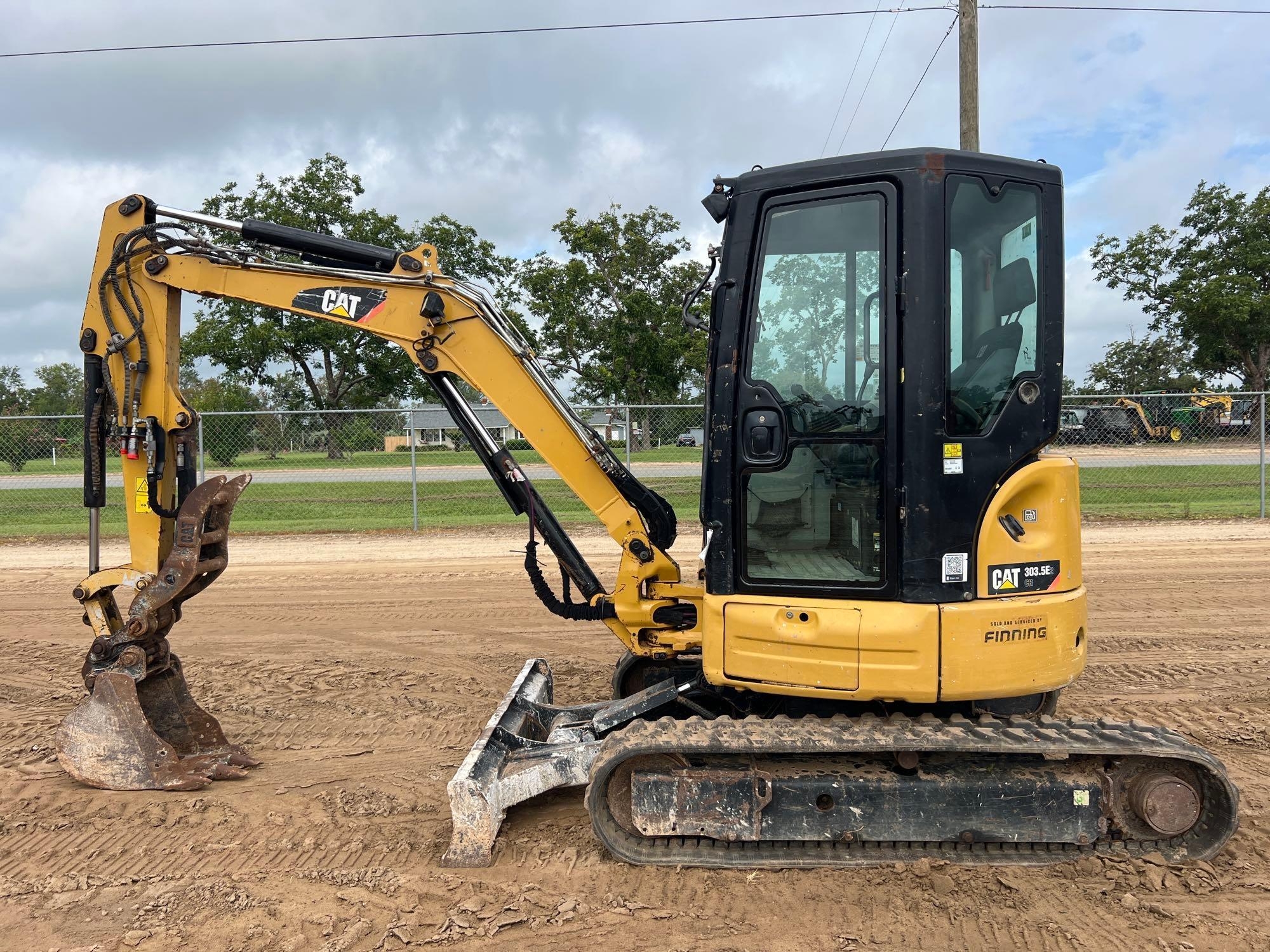 2015 CATERPILLAR 303.5E2 CR EXCAVATOR (A51242)