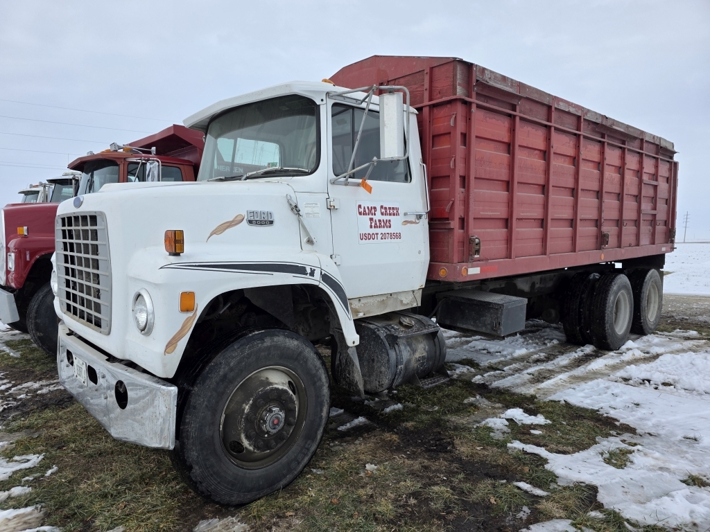1983 Ford 8000 Tandem Grain Truck (A59814)