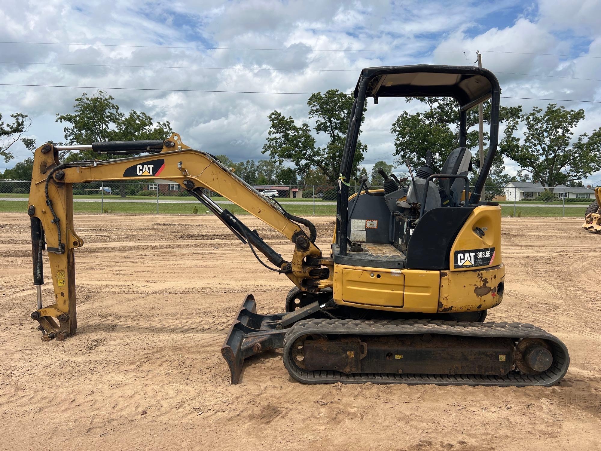 2014 CATERPILLAR 303.5E CR EXCAVATOR (A51242)