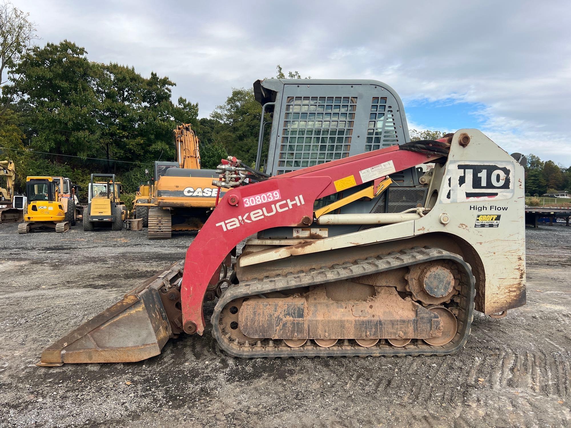 2013 TAKEUCHI TL10 SKID STEER (A52707)