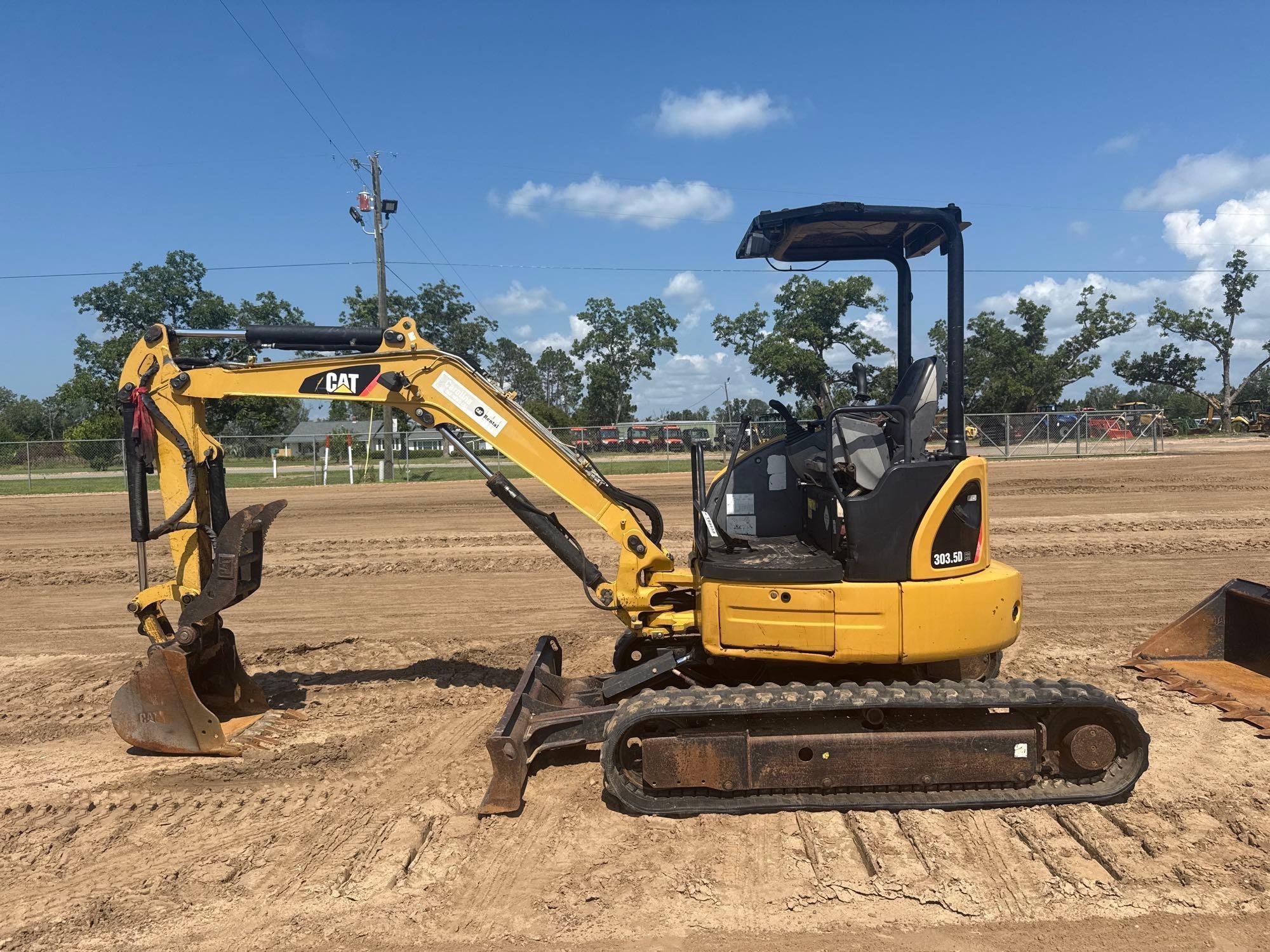 2011 CATERPILLAR 303.5 D CR EXCAVATOR (A51242)