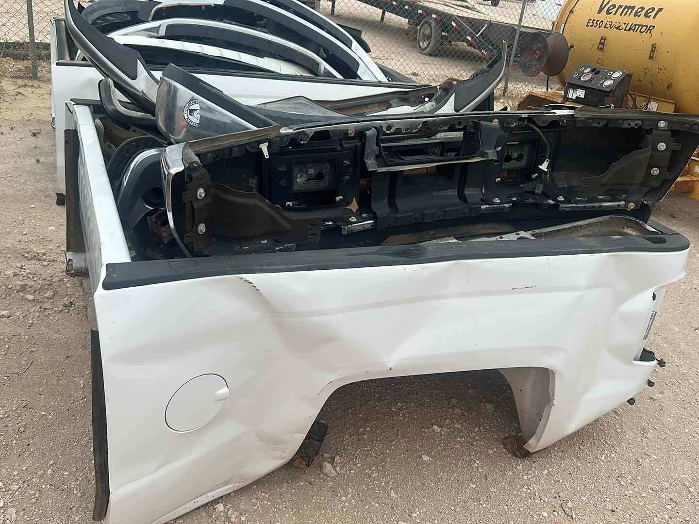 CHEVROLET BED W/ BUMPERS (A47001)
