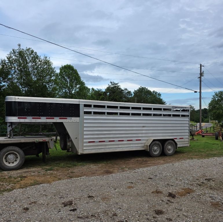 2020 Featherlite Aluminum Stock Trailer (A52384)