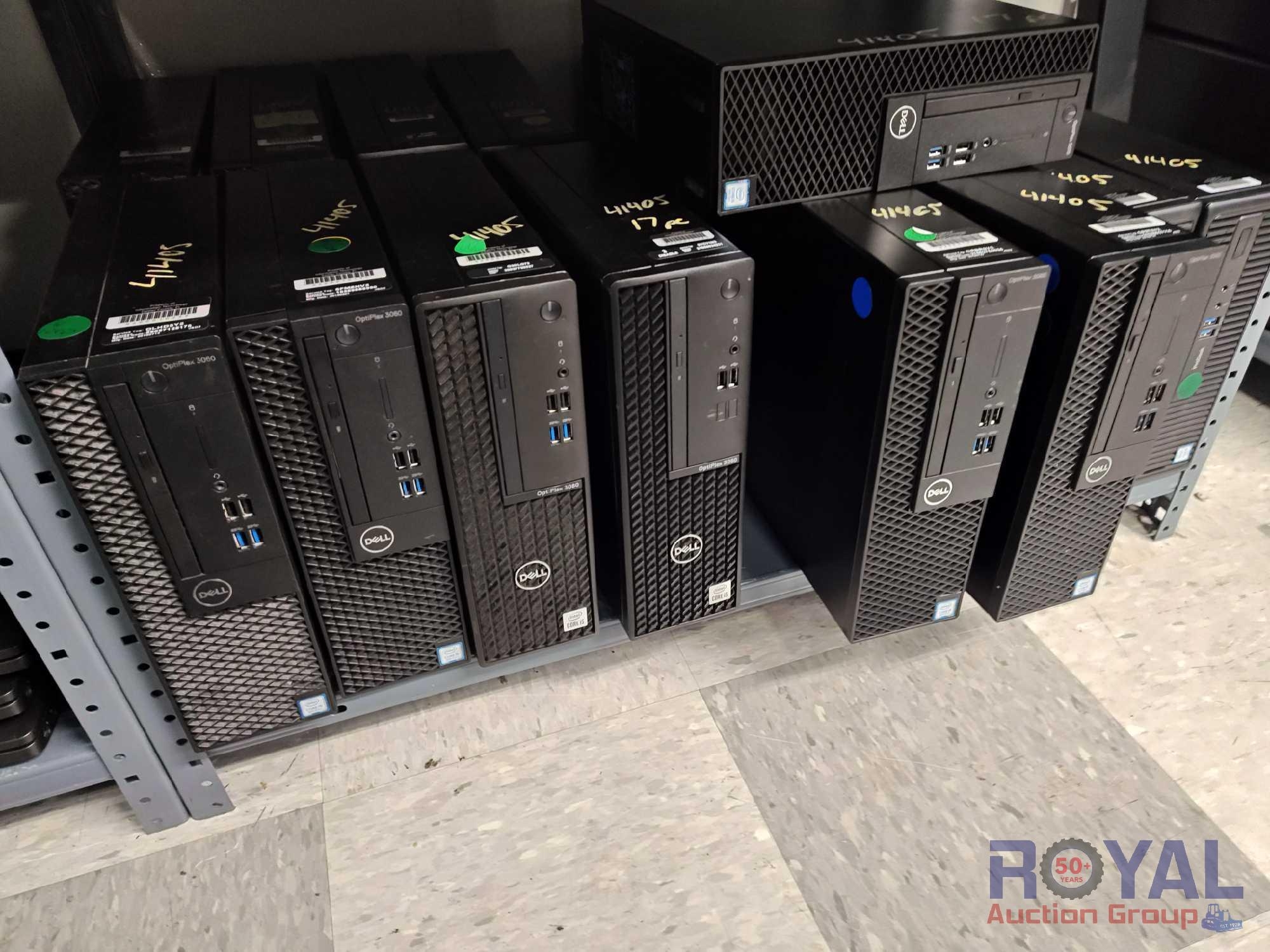 17 Dell and HP Computer Towers (A53425)
