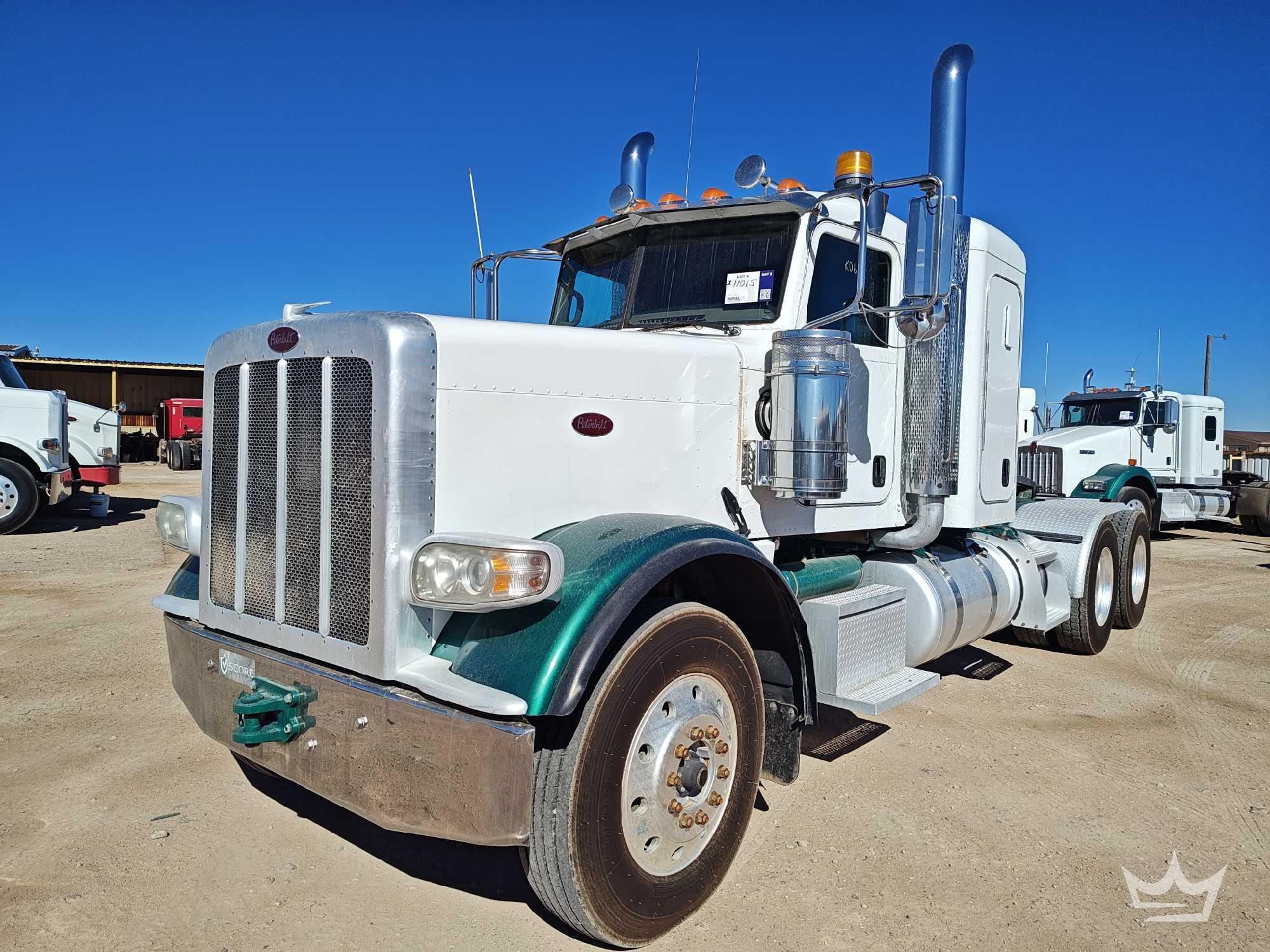 2014 Peterbilt 388 T/A Wet Kit Sleeper Cab Truck Tractor (A55973)