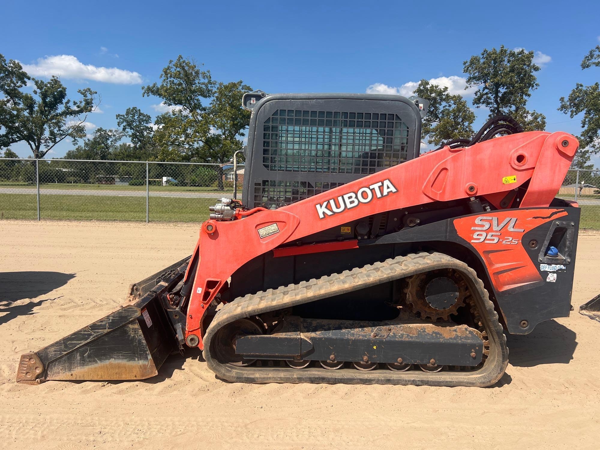 2019 KUBOTA SVL95-2S SKID STEER (A52705)