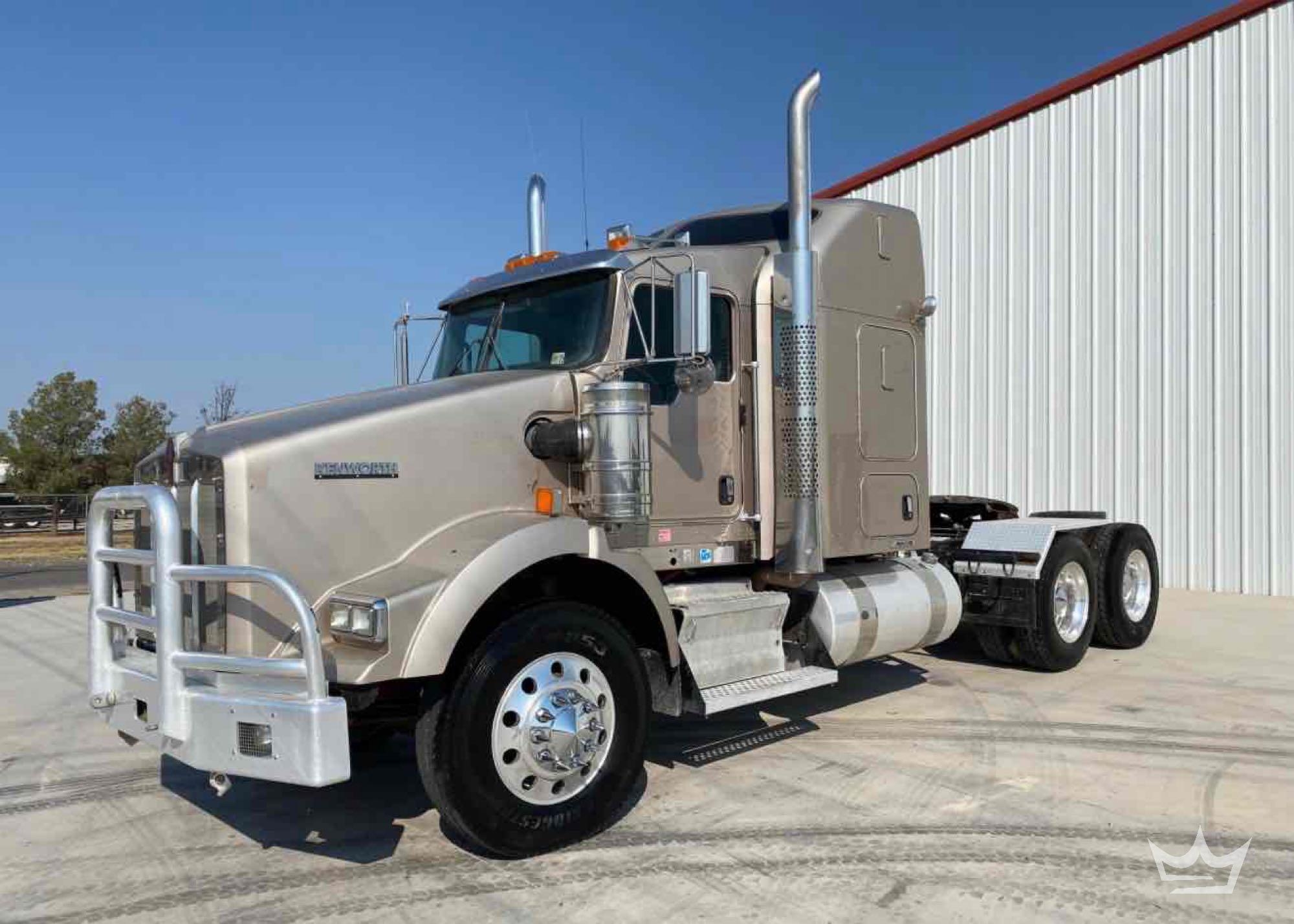 2012 Kenworth T800 T/A Sleeper Cab Truck Tractor (A55973)