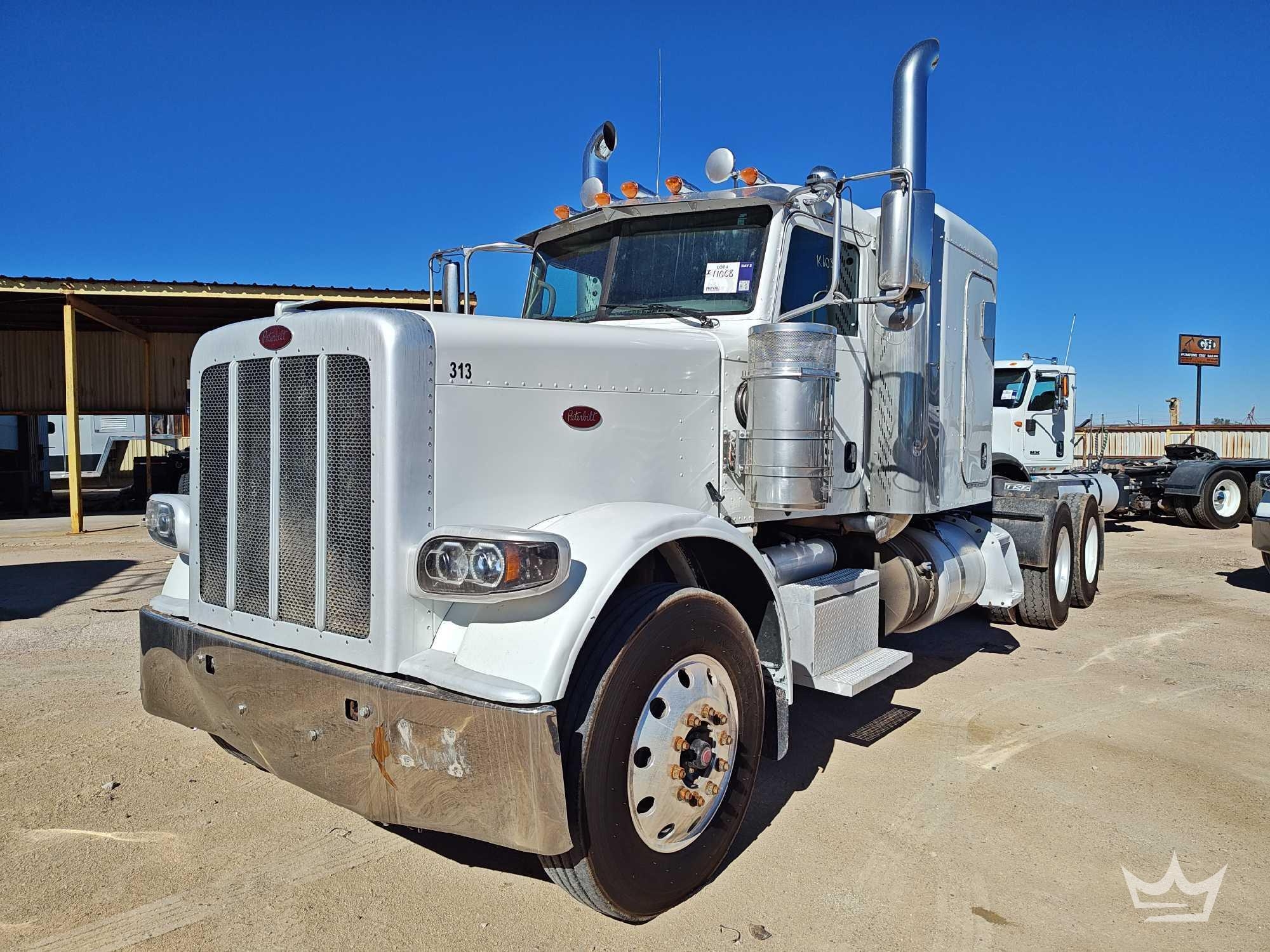 2015 Peterbilt 389 T/A Sleeper Cab Truck Tractor (A55973)