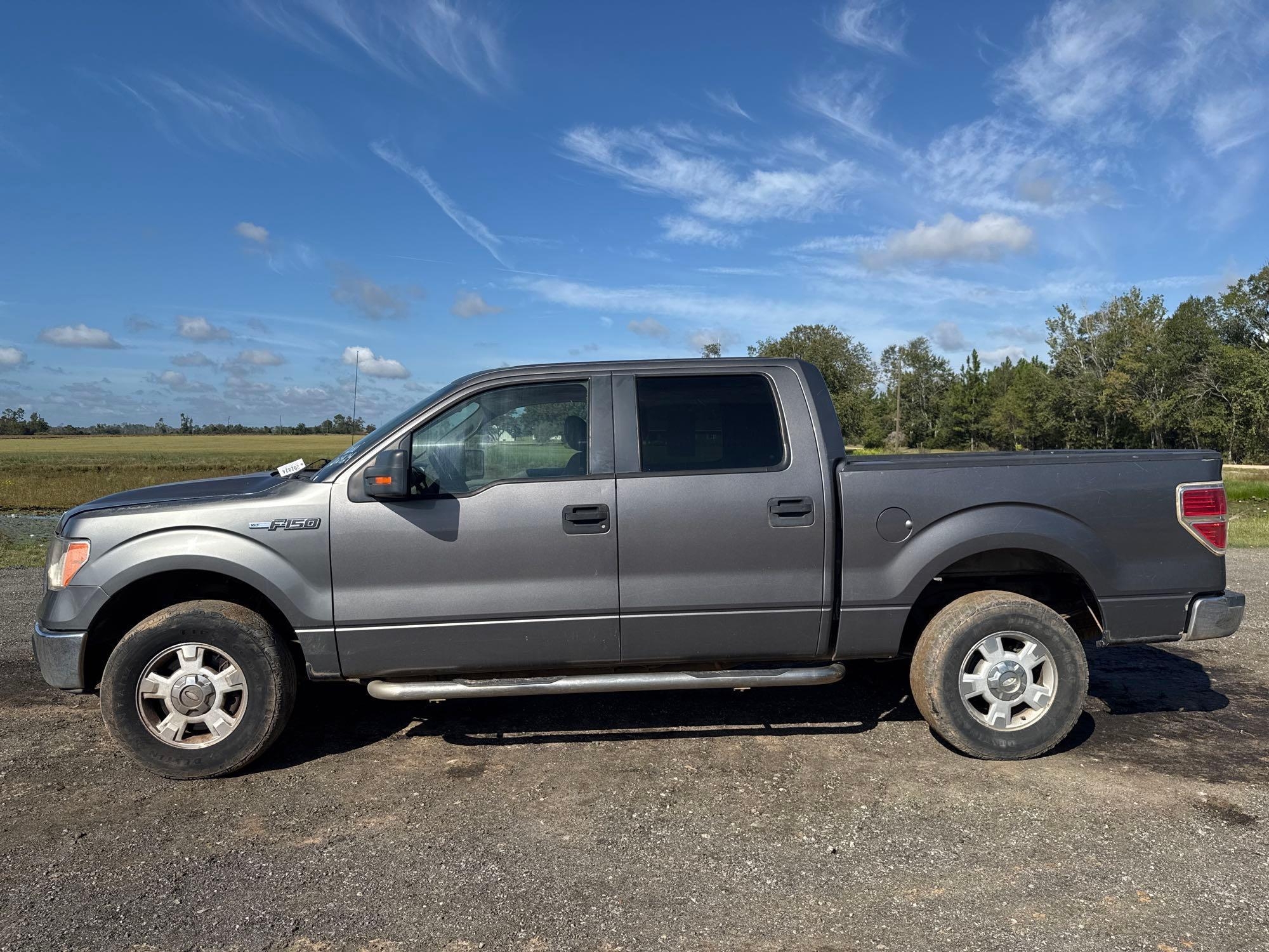 2010 FORD F150 XLT CREW CAB TRUCK (A51406)