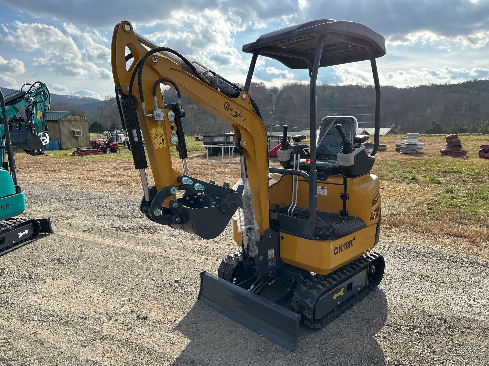 New/Unused CFG Industrial QK18R Mini Excavator (A57453)