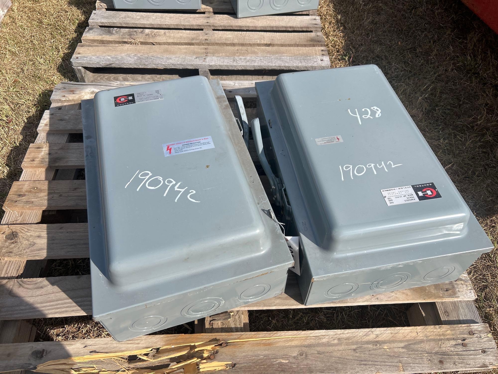 (2) CUTTLER HAMMER 200 AMP DISCONNECT (A52708)